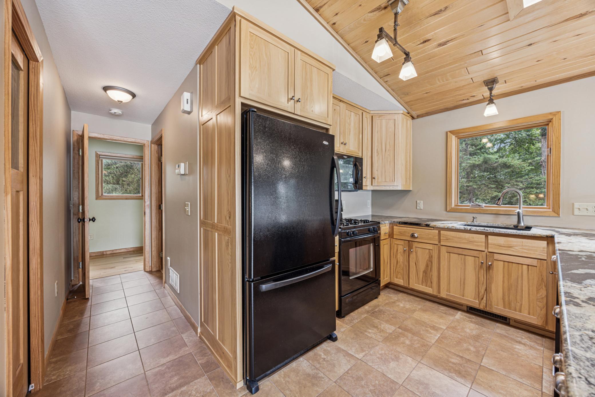 1995 single family home for sale at 36945 Delta Bay Road in Pine River, MN — 3 bed, 2 bath (photo 16 of 24)