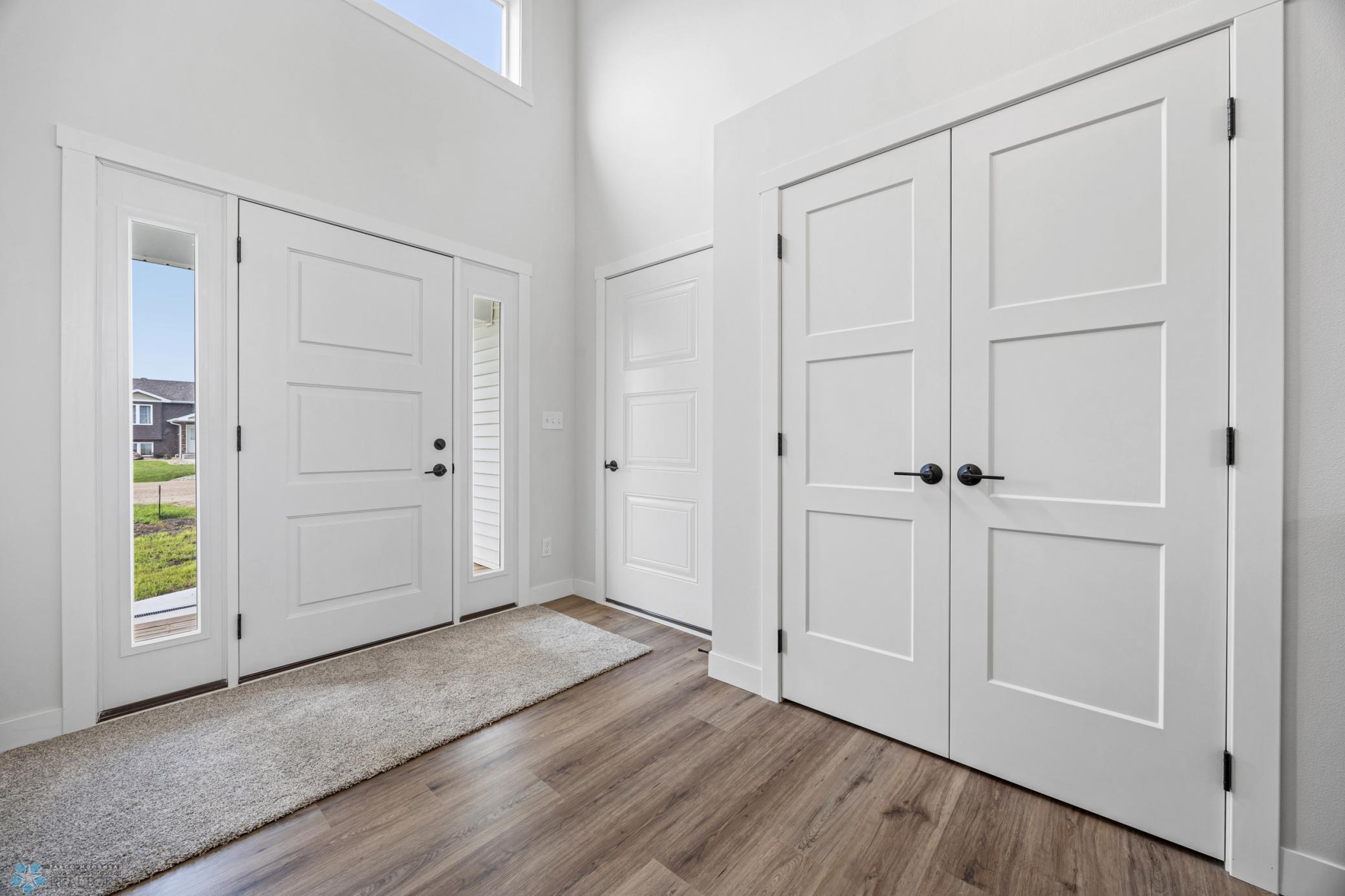 300 Prairie Drive N, Hankinson ND 58041 - Photo 4 of 26