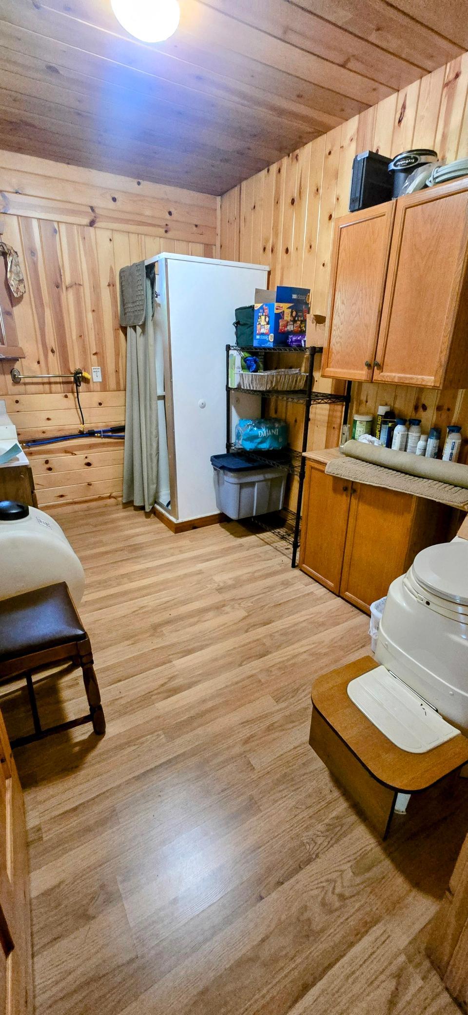 1990 single family home for sale at 2965 Bankton Road SW in Baudette, MN — 2 bed, 1 bath (photo 16 of 36)