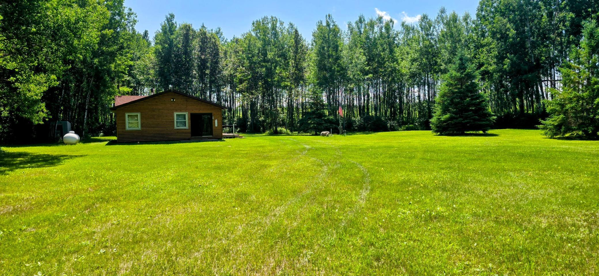 1990 single family home for sale at 2965 Bankton Road SW in Baudette, MN — 2 bed, 1 bath (photo 3 of 36)