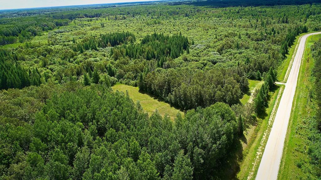 1990 single family home for sale at 2965 Bankton Road SW in Baudette, MN — 2 bed, 1 bath (photo 31 of 36)