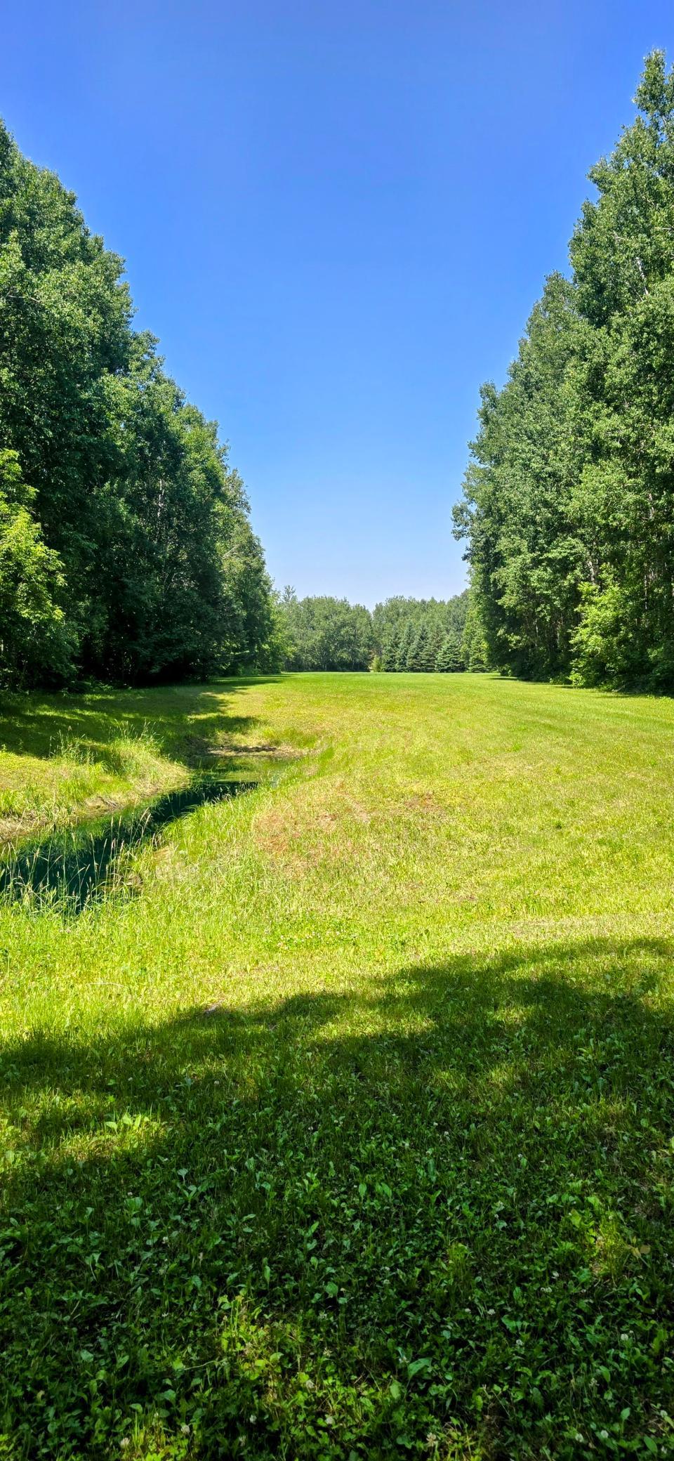 1990 single family home for sale at 2965 Bankton Road SW in Baudette, MN — 2 bed, 1 bath (photo 5 of 36)