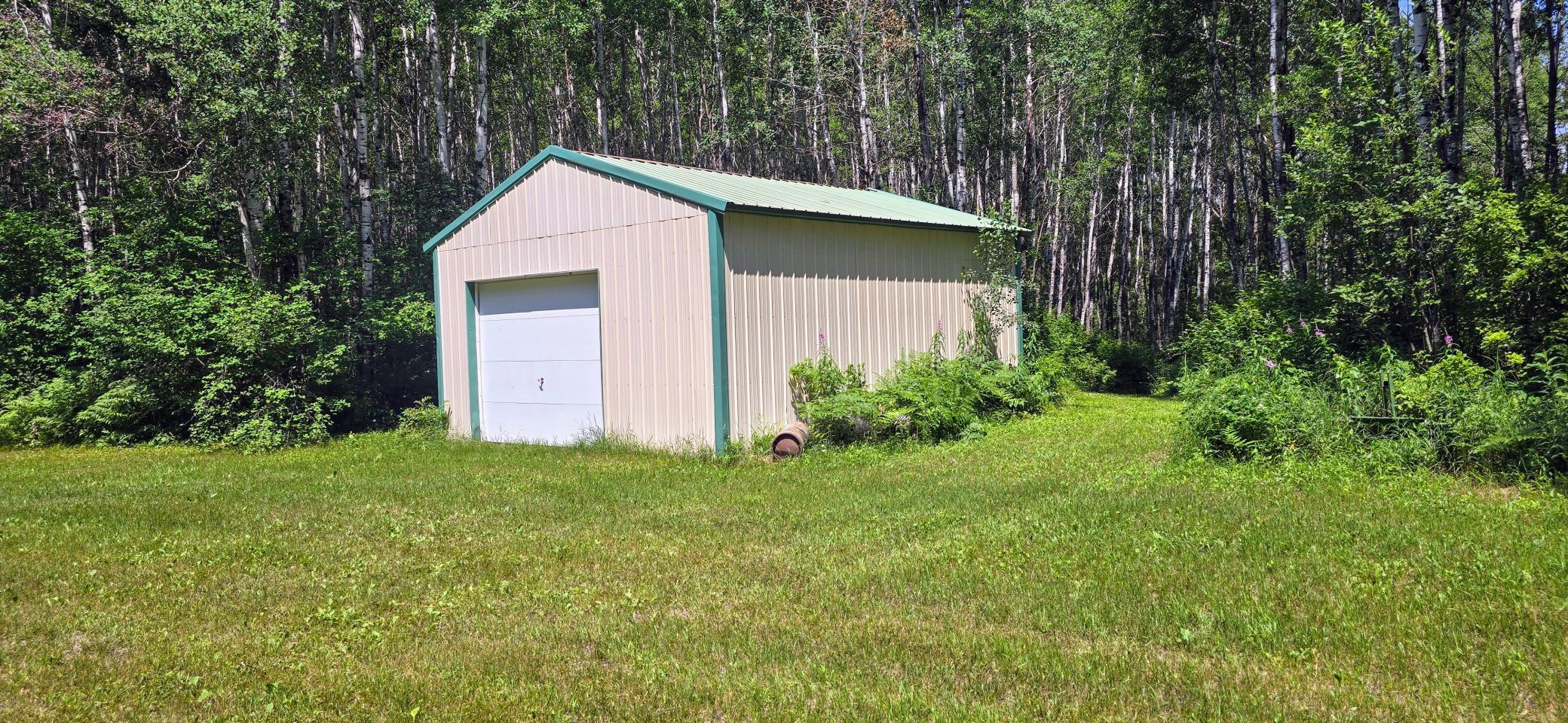 1990 single family home for sale at 2965 Bankton Road SW in Baudette, MN — 2 bed, 1 bath (photo 7 of 36)