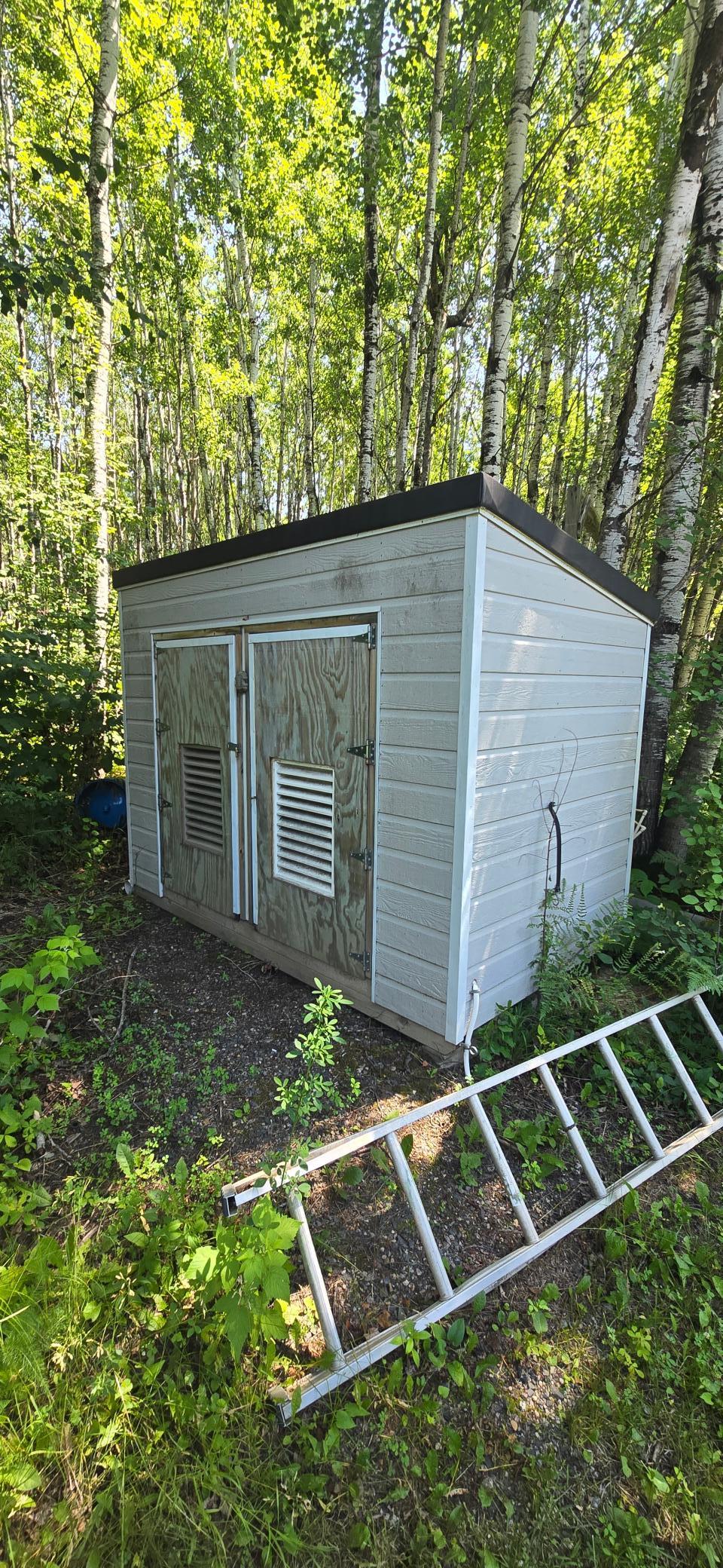 1990 single family home for sale at 2965 Bankton Road SW in Baudette, MN — 2 bed, 1 bath (photo 9 of 36)