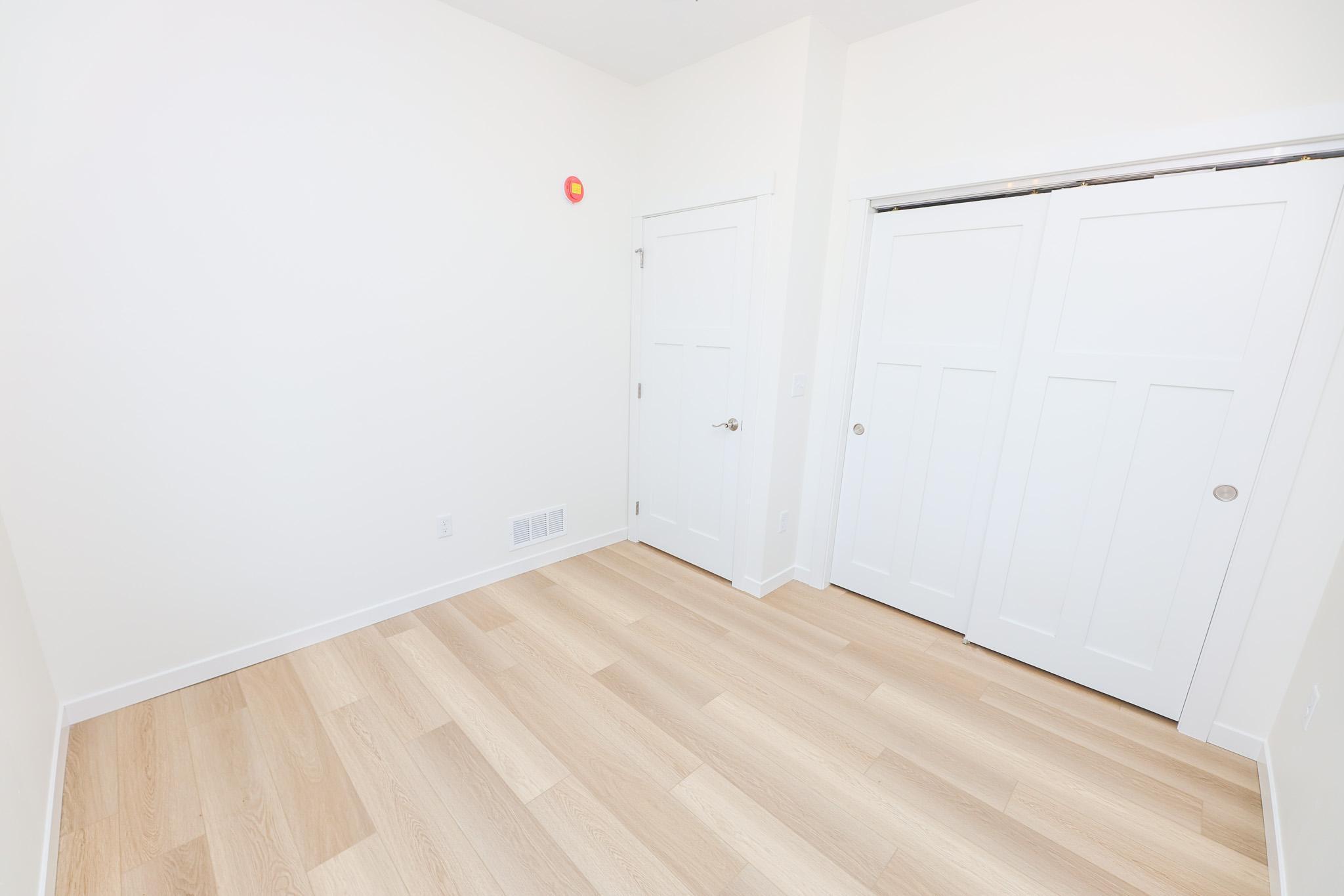 2025 home for sale at 116 N Quincy Street in Alexandria, MN — 2 bed, 2 bath (photo 23 of 30)