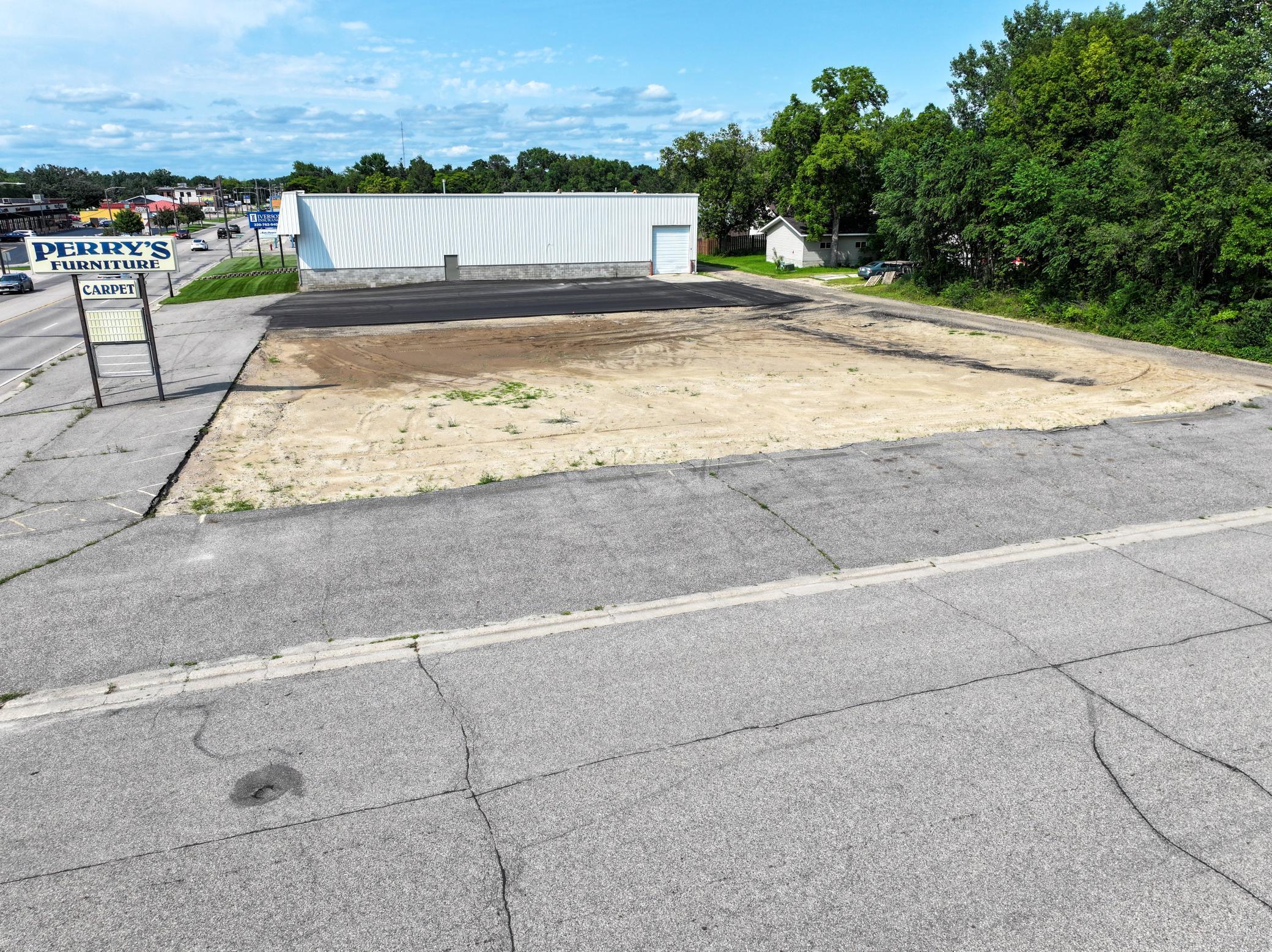 land for sale at 206 N Nokomis Street in Alexandria, MN (photo 4 of 11)