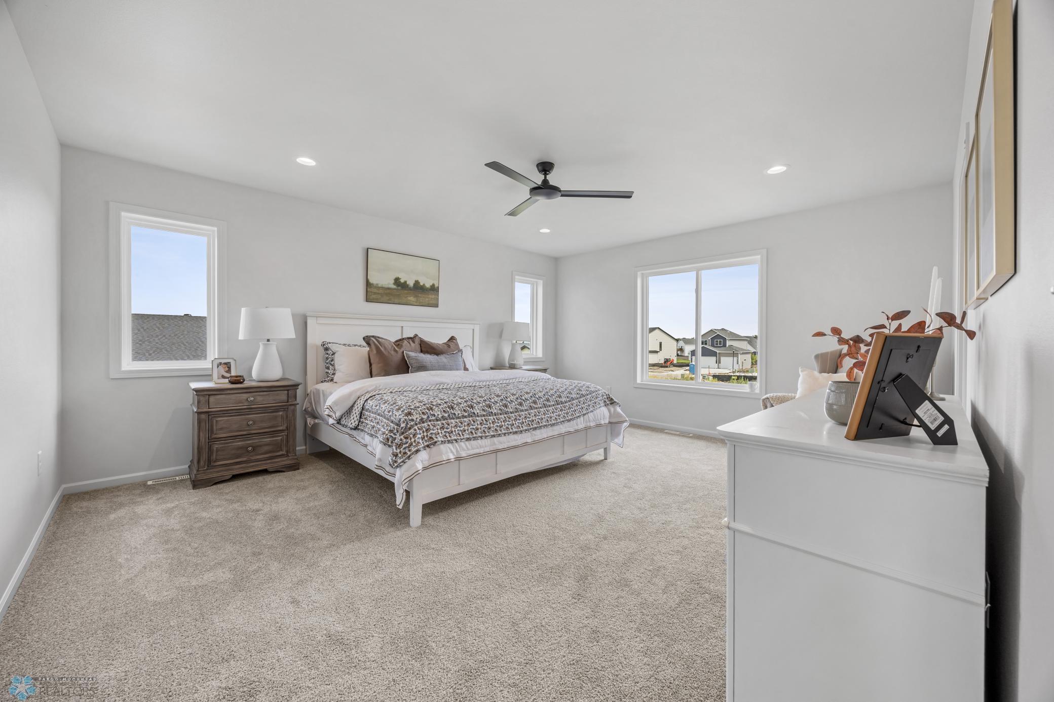2025 single family home for sale at 603 Lorraine Way in Colfax, ND — 4 bed, 3 bath (photo 18 of 29)