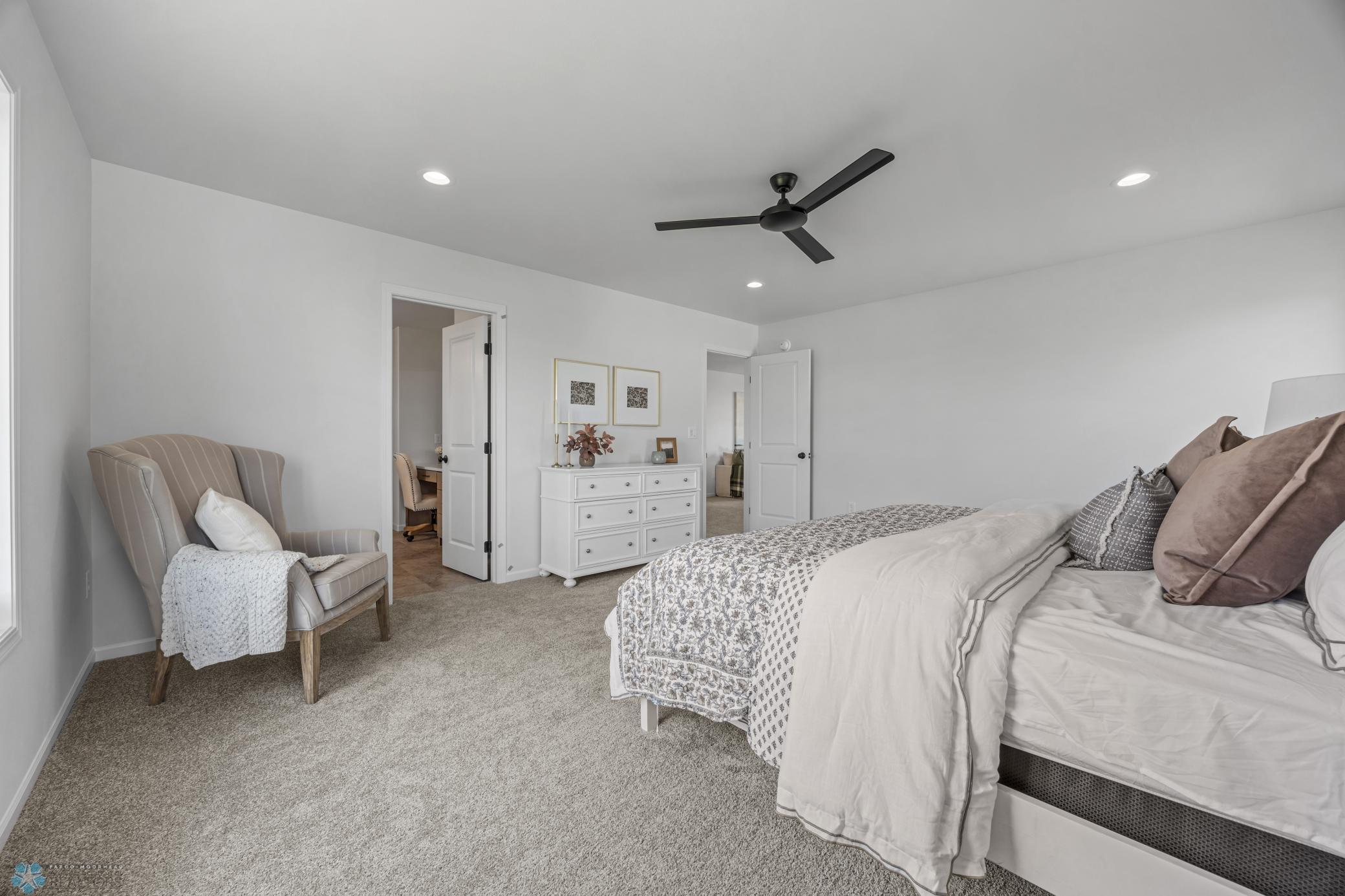 2025 single family home for sale at 603 Lorraine Way in Colfax, ND — 4 bed, 3 bath (photo 19 of 29)
