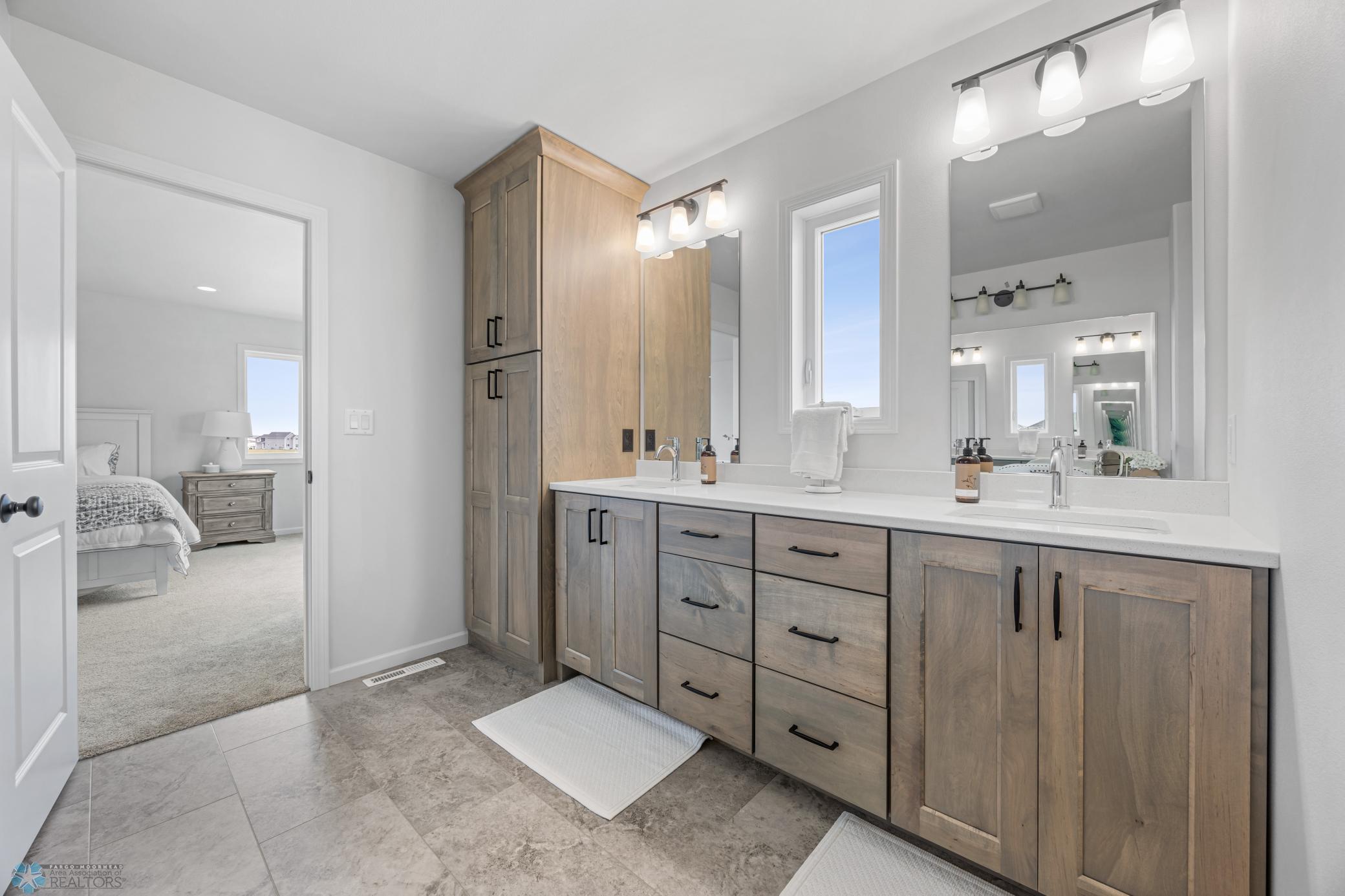 2025 single family home for sale at 603 Lorraine Way in Colfax, ND — 4 bed, 3 bath (photo 22 of 29)