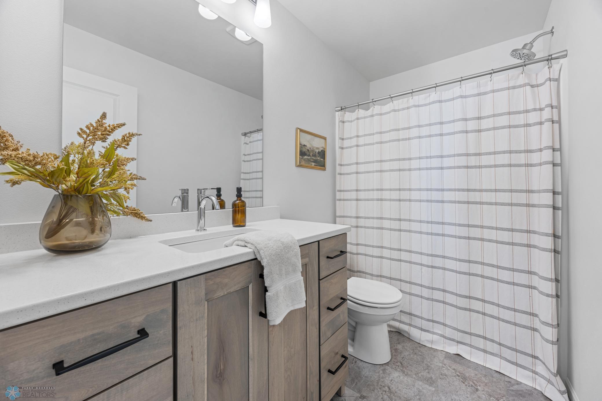 2025 single family home for sale at 603 Lorraine Way in Colfax, ND — 4 bed, 3 bath (photo 27 of 29)