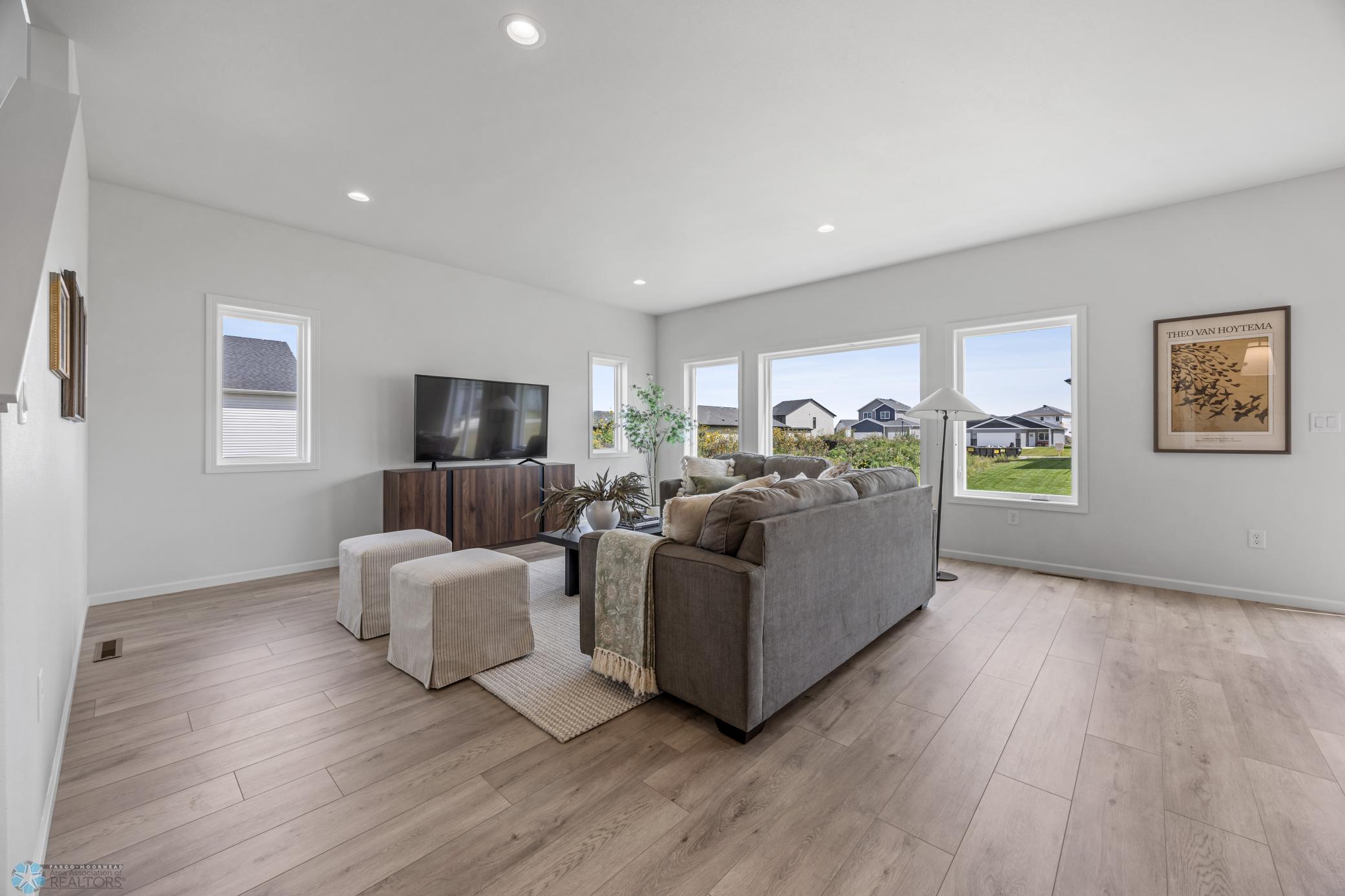 2025 single family home for sale at 603 Lorraine Way in Colfax, ND — 4 bed, 3 bath (photo 6 of 29)