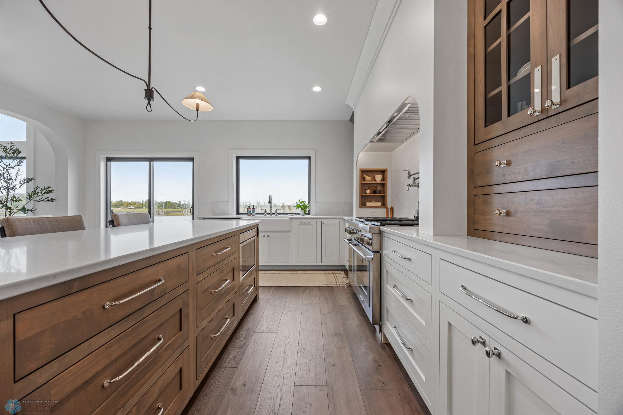 2025 single family home for sale at 605 Lorraine Way in Colfax, ND — 5 bed, 3 bath (photo 17 of 55)