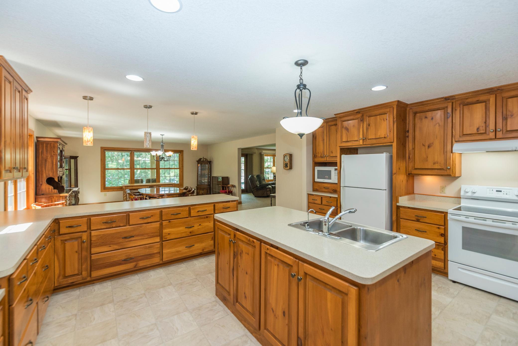 2010 single family home for sale at 34477 Gasink Road in Pequot Lakes, MN — 3 bed, 3 bath (photo 12 of 47)