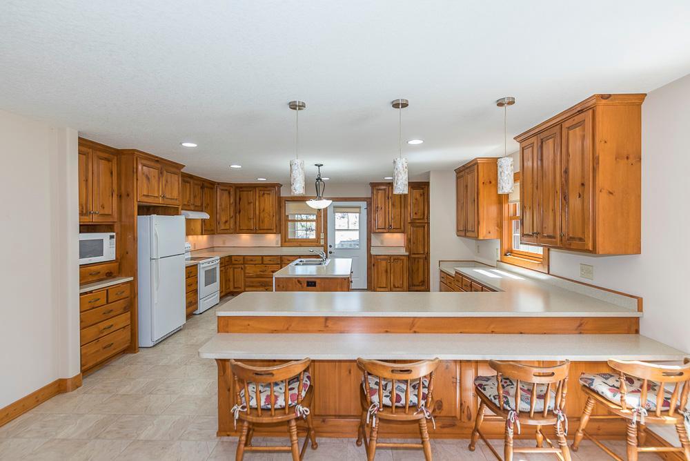 2010 single family home for sale at 34477 Gasink Road in Pequot Lakes, MN — 3 bed, 3 bath (photo 10 of 47)