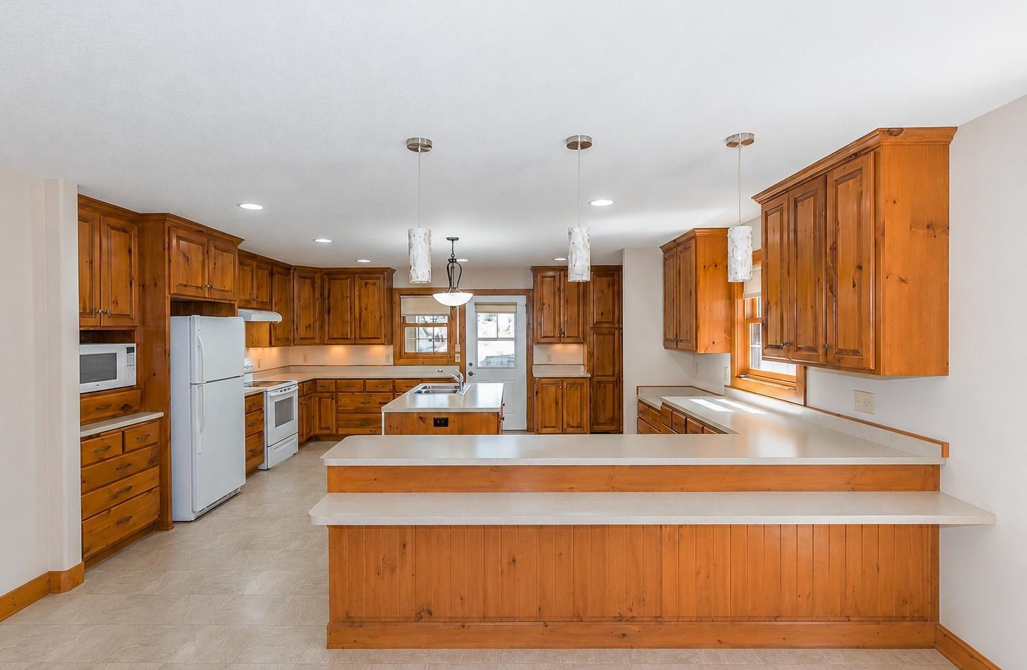 2010 single family home for sale at 34477 Gasink Road in Pequot Lakes, MN — 3 bed, 3 bath (photo 10 of 49)