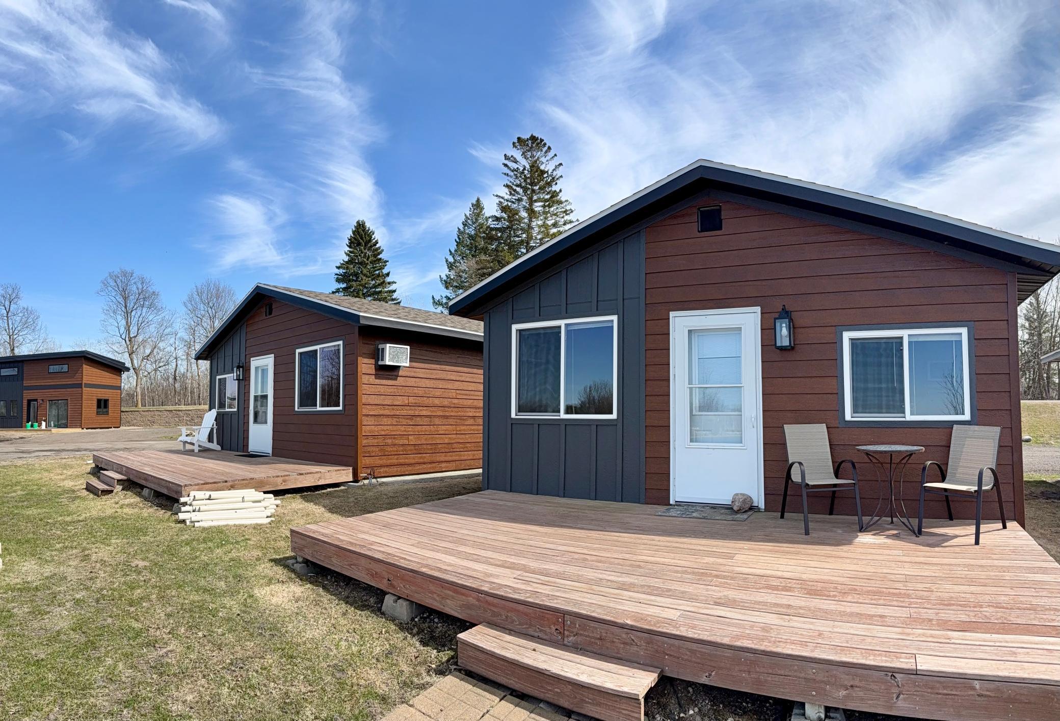 1994 single family home for sale at 51021 Fish Lake Road, Unit 8 in Detroit Lakes, MN — 2 bed, 1 bath (photo 8 of 66)