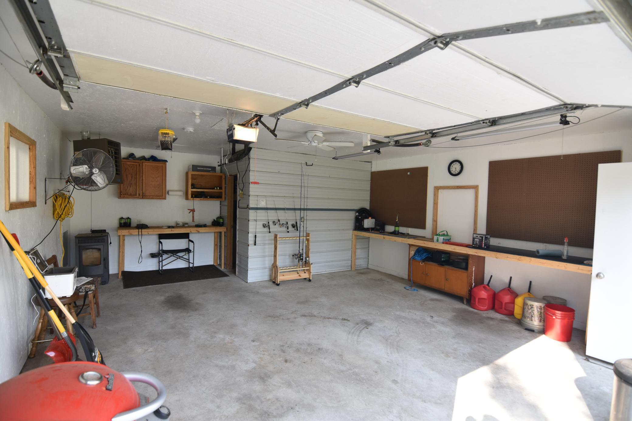 1960 single family home for sale at 627 School Forest Road SW in Baudette, MN — 1 bed, 1 bath (photo 17 of 18)