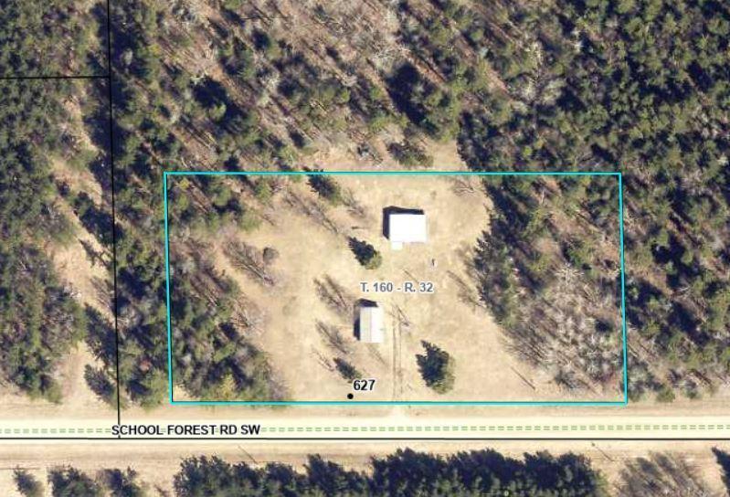 1960 single family home for sale at 627 School Forest Road SW in Baudette, MN — 1 bed, 1 bath (photo 18 of 18)