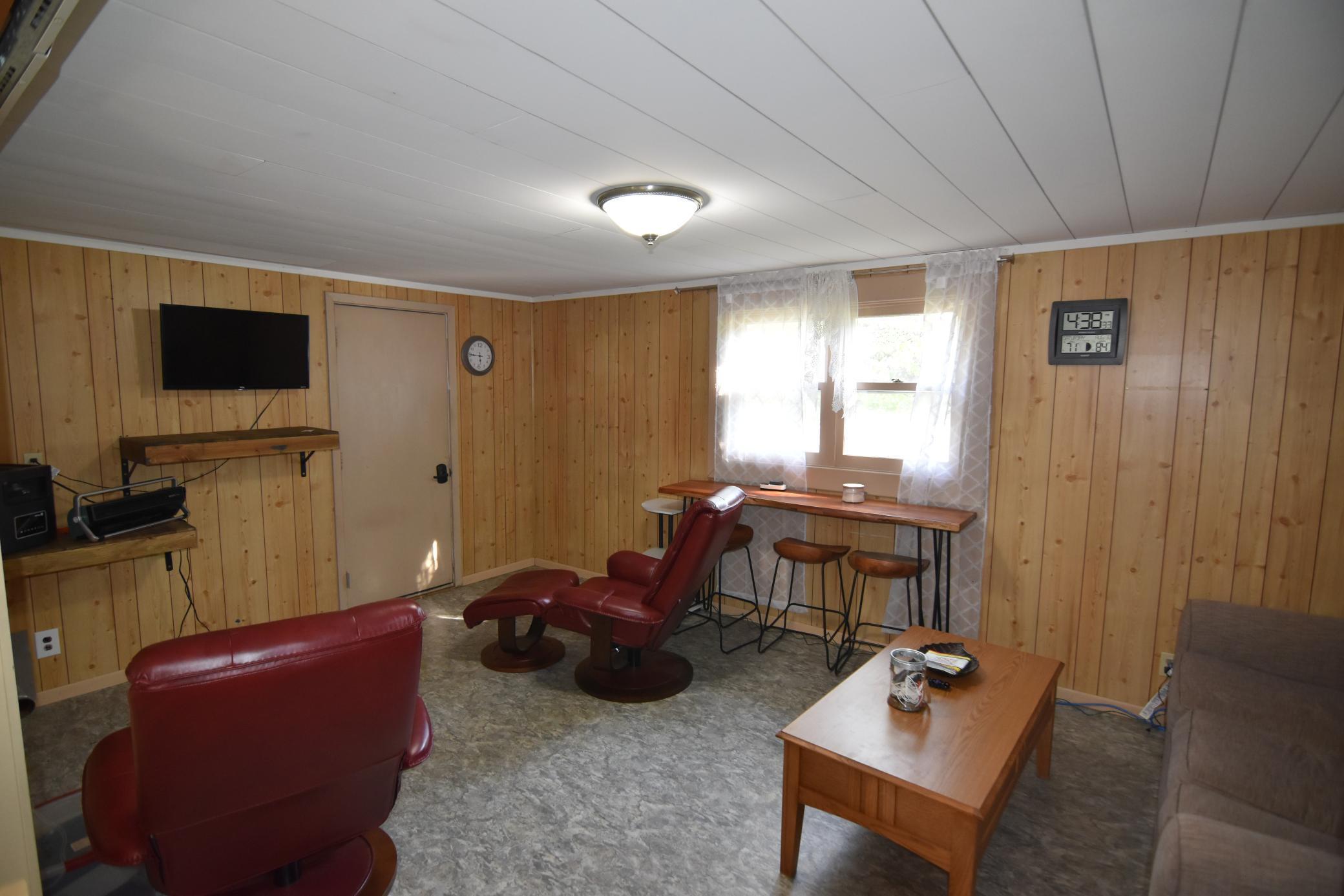1960 single family home for sale at 627 School Forest Road SW in Baudette, MN — 1 bed, 1 bath (photo 7 of 18)