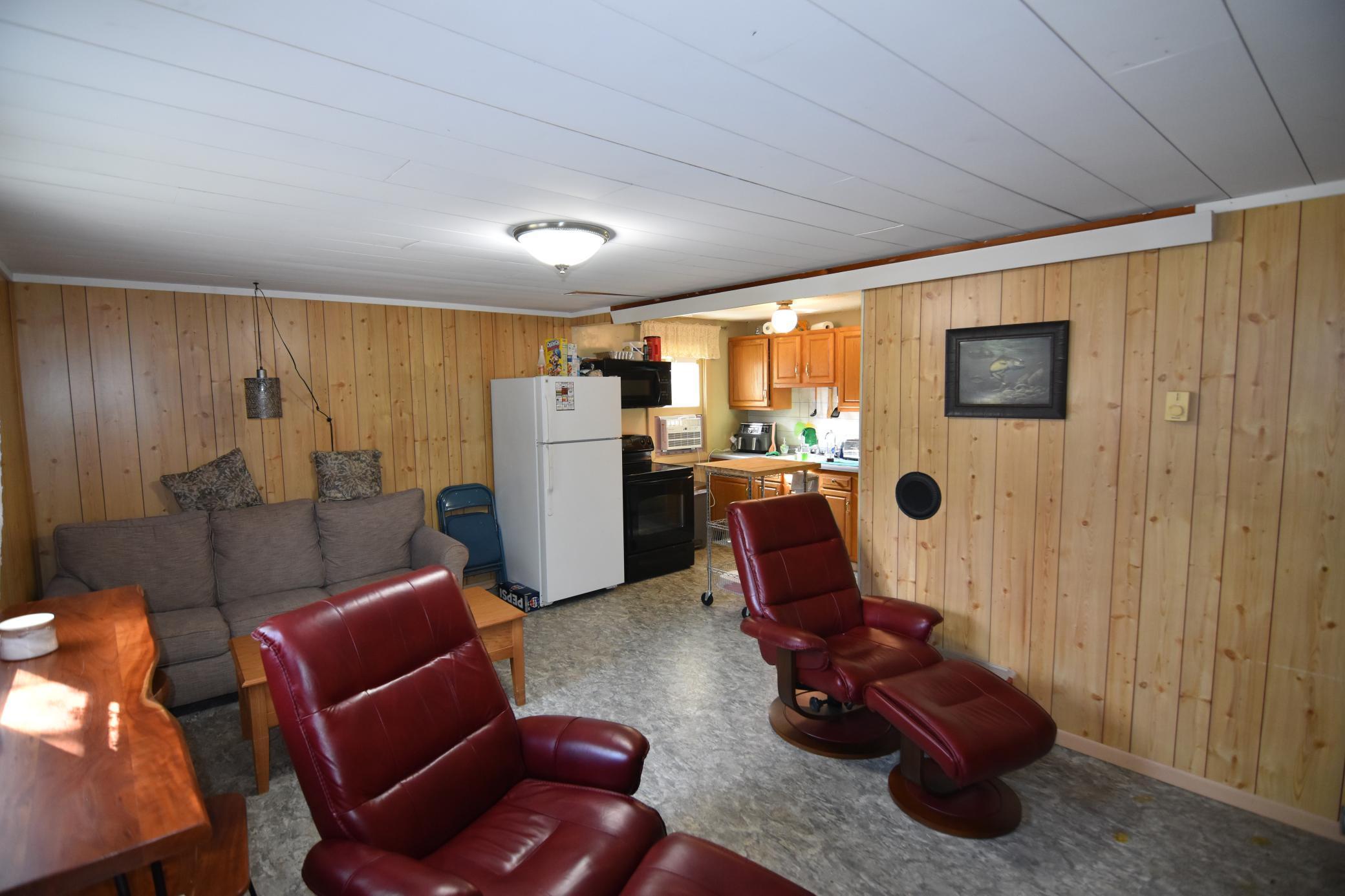 1960 single family home for sale at 627 School Forest Road SW in Baudette, MN — 1 bed, 1 bath (photo 8 of 18)