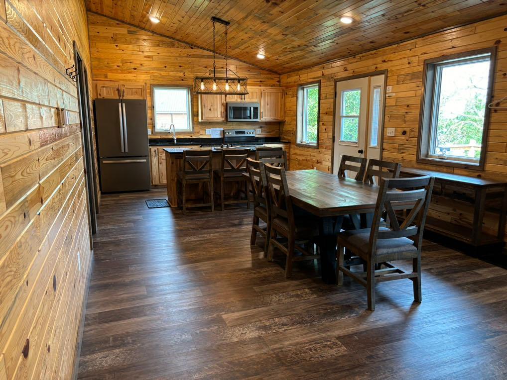 2021 single family home for sale at 3178 Flag Island in Angle Inlet, MN — 6 bed, 4 bath (photo 5 of 22)