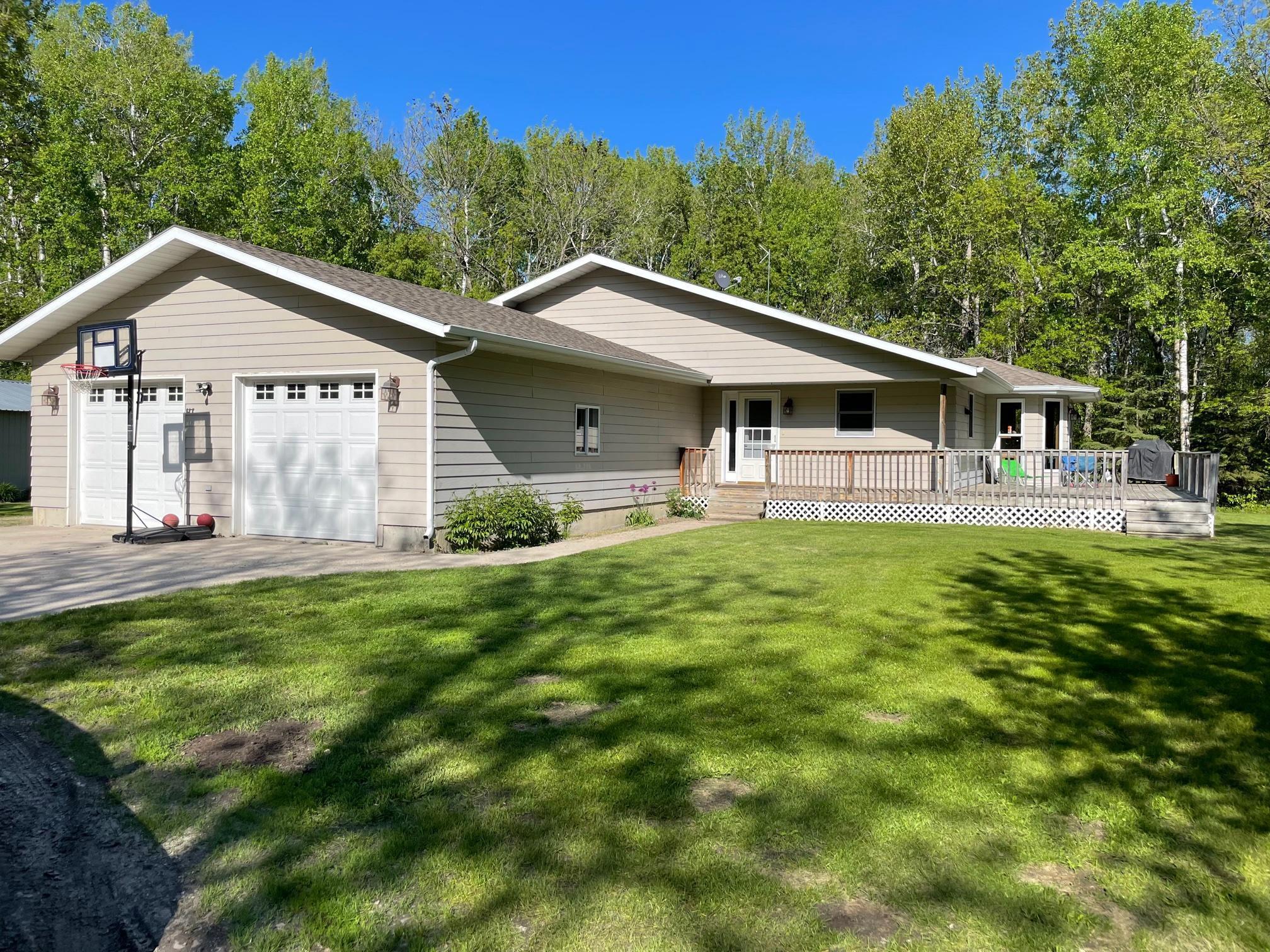 1995 single family home for sale at 39947 River Oaks Drive in Roseau, MN — 5 bed, 3 bath