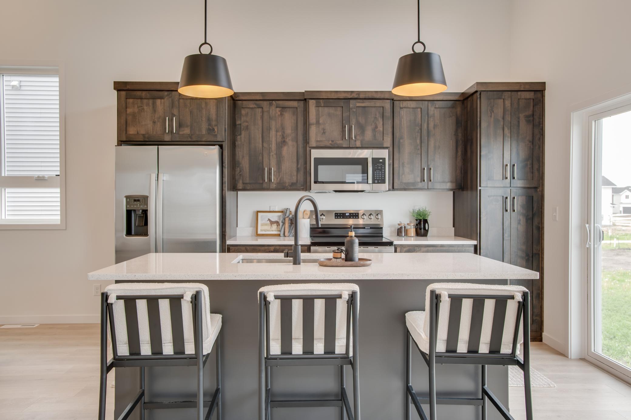 2025 single family home for sale at 2522 38th Avenue S in Moorhead, MN — 3 bed, 3 bath (photo 16 of 43)