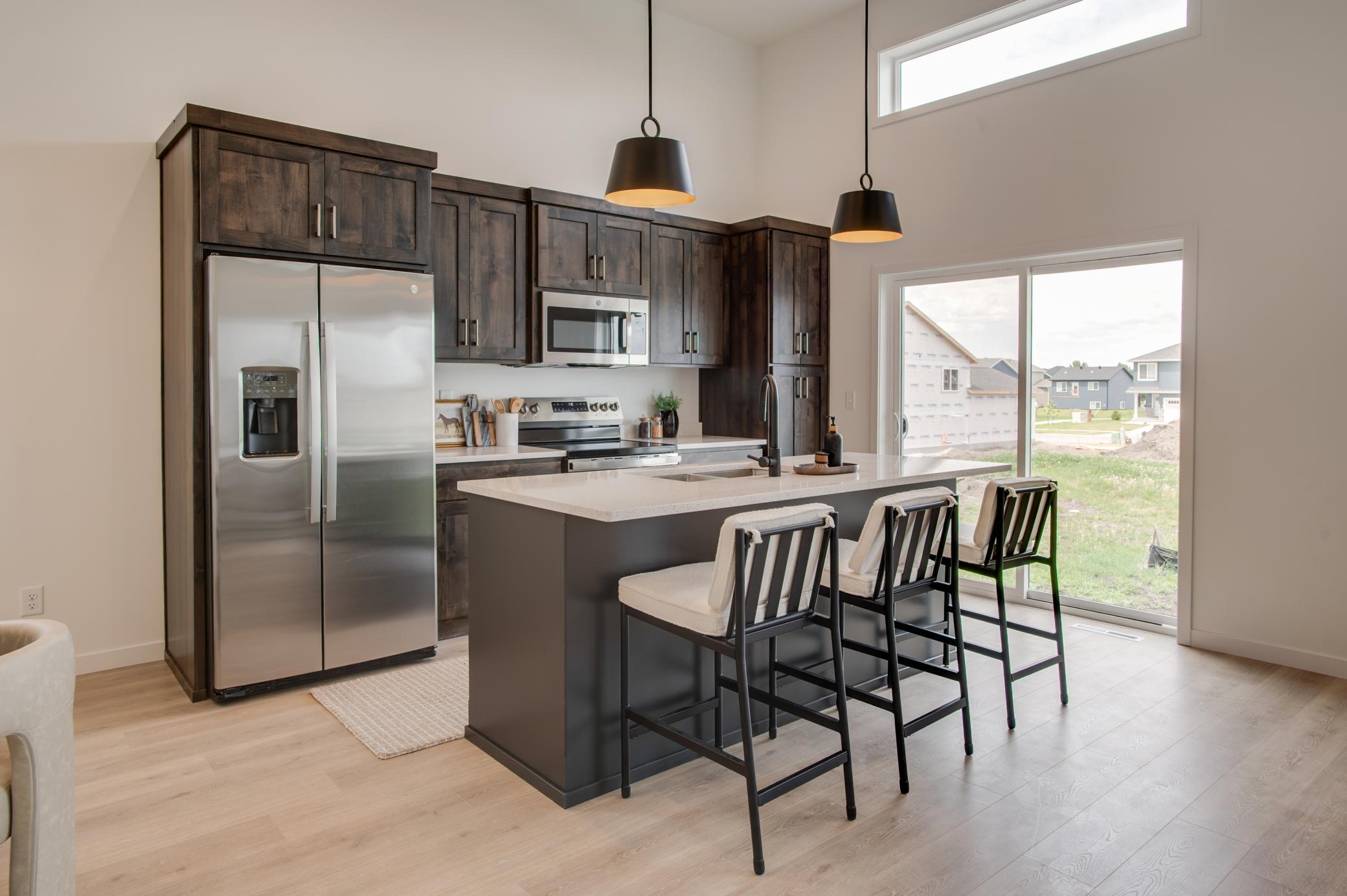 2025 single family home for sale at 2522 38th Avenue S in Moorhead, MN — 3 bed, 3 bath (photo 17 of 43)