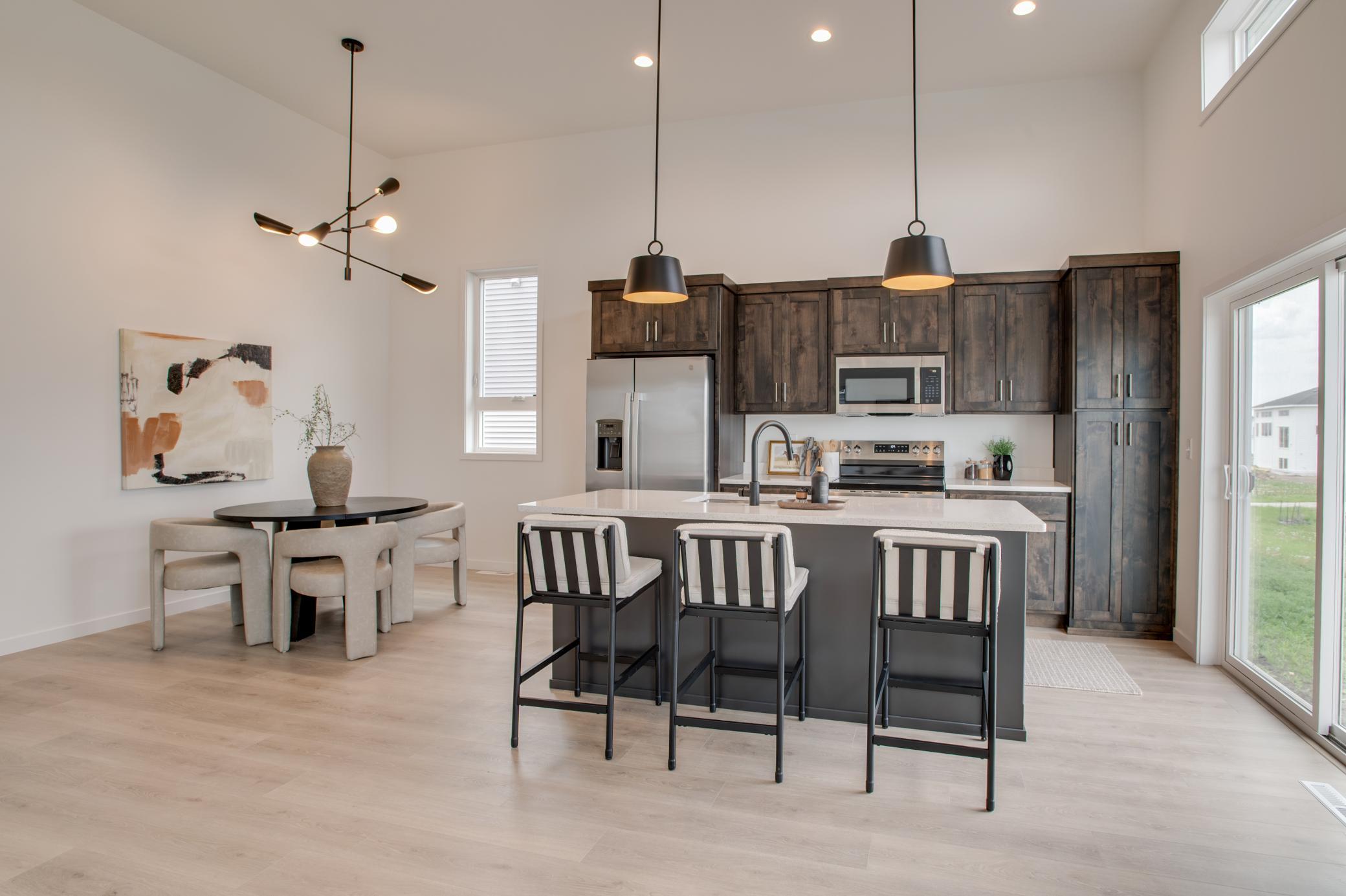 2025 single family home for sale at 2522 38th Avenue S in Moorhead, MN — 3 bed, 3 bath (photo 18 of 43)