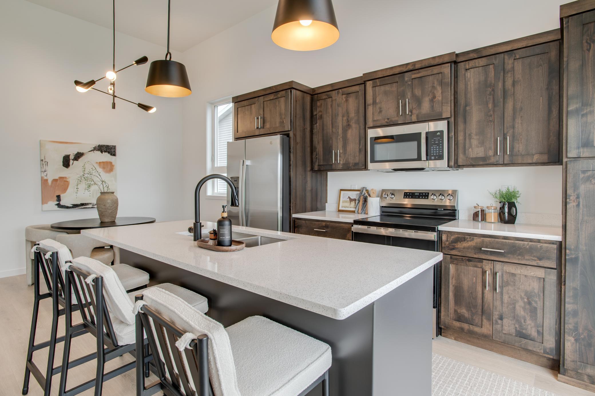 2025 single family home for sale at 2522 38th Avenue S in Moorhead, MN — 3 bed, 3 bath (photo 20 of 43)