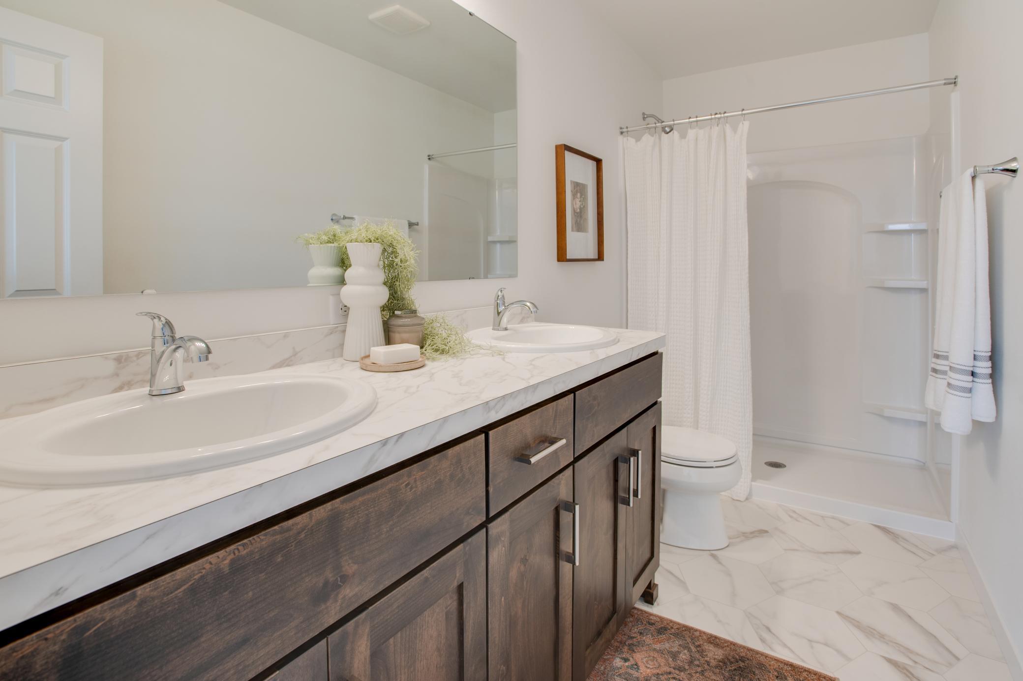 2025 single family home for sale at 2522 38th Avenue S in Moorhead, MN — 3 bed, 3 bath (photo 28 of 43)