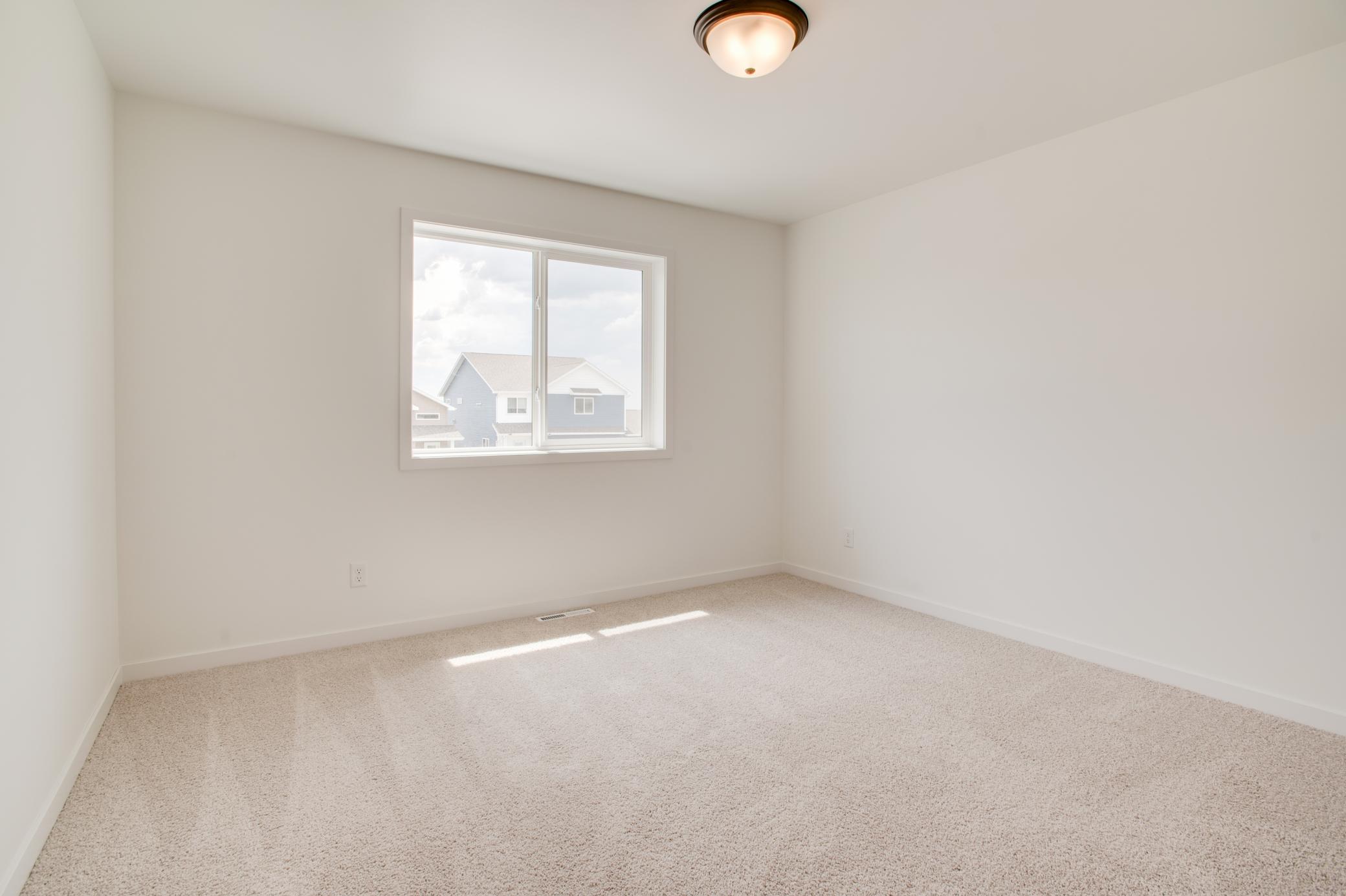 2025 single family home for sale at 2522 38th Avenue S in Moorhead, MN — 3 bed, 3 bath (photo 30 of 43)