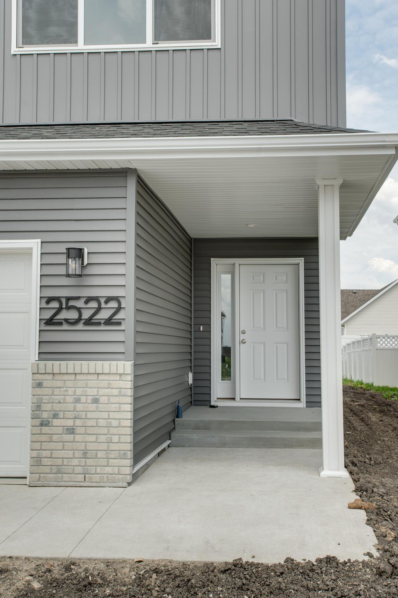 2025 single family home for sale at 2522 38th Avenue S in Moorhead, MN — 3 bed, 3 bath (photo 5 of 43)