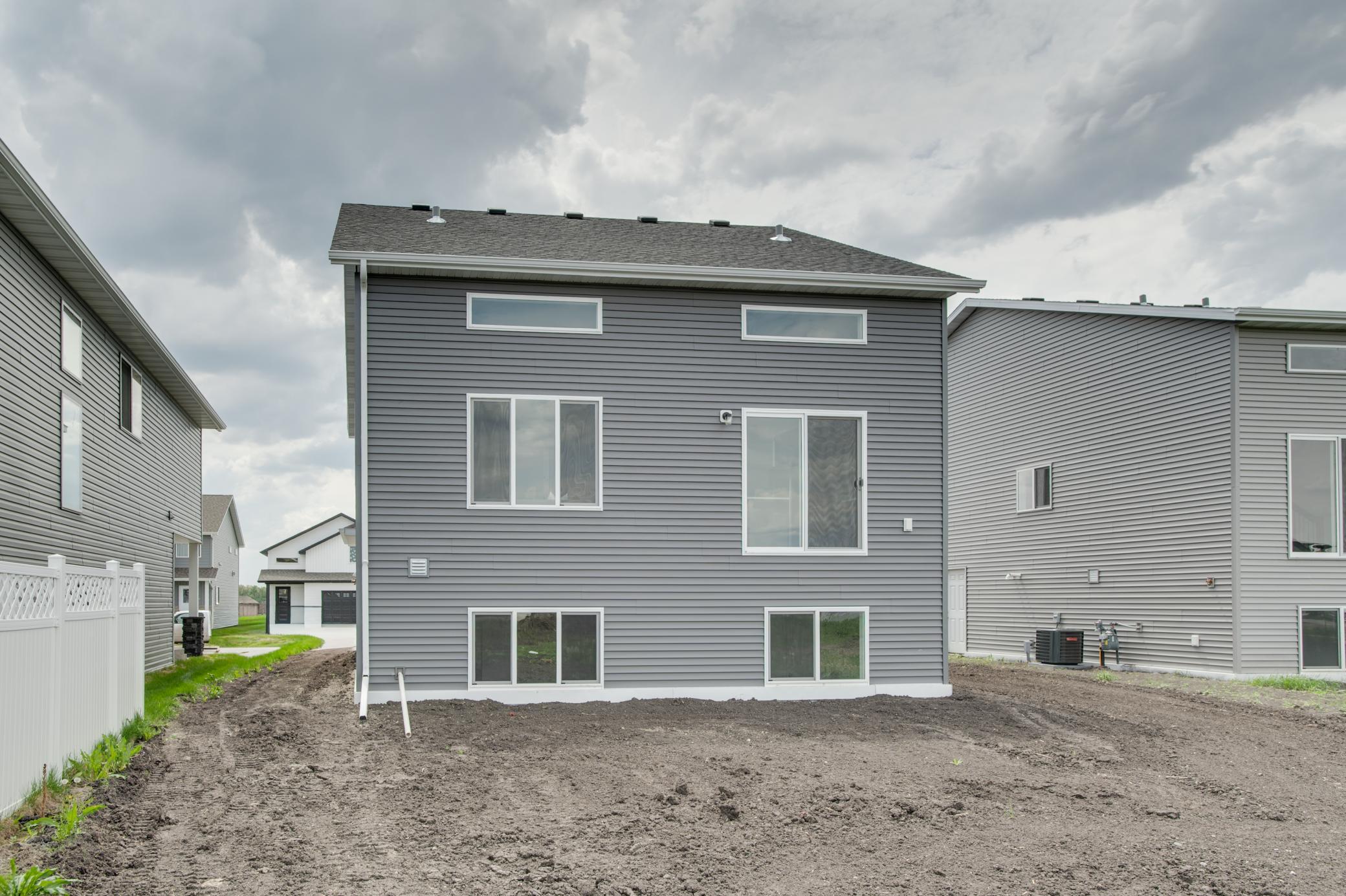 2025 single family home for sale at 2522 38th Avenue S in Moorhead, MN — 3 bed, 3 bath (photo 42 of 43)