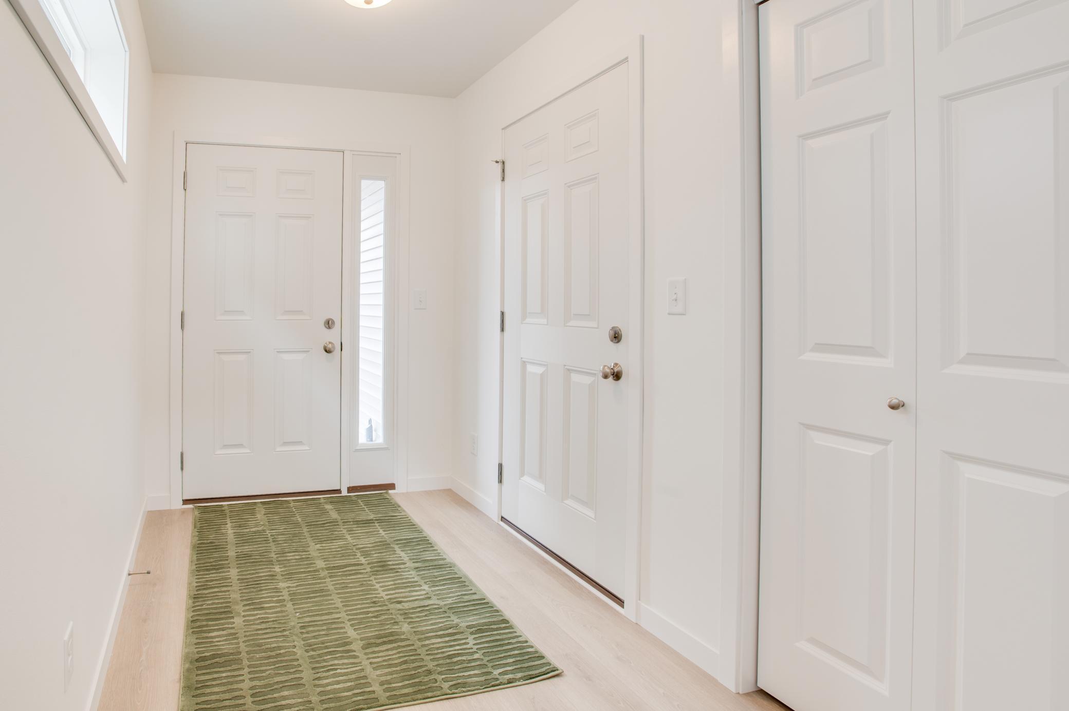 2025 single family home for sale at 2522 38th Avenue S in Moorhead, MN — 3 bed, 3 bath (photo 9 of 43)