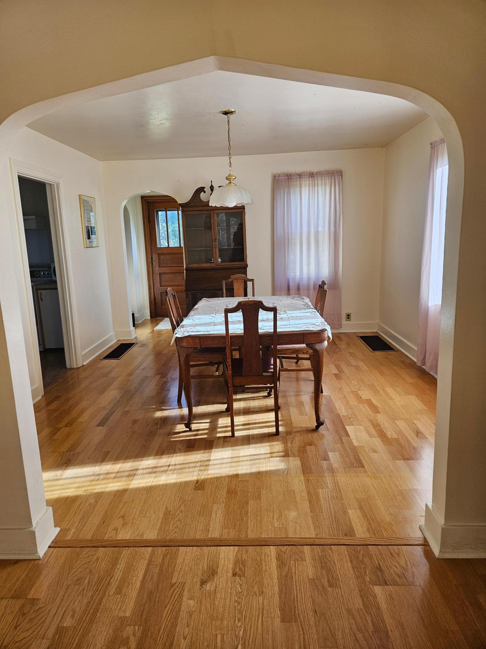 1940 single family home for sale at 6402 Krull Street in Baudette, MN — 4 bed, 2 bath (photo 16 of 23)