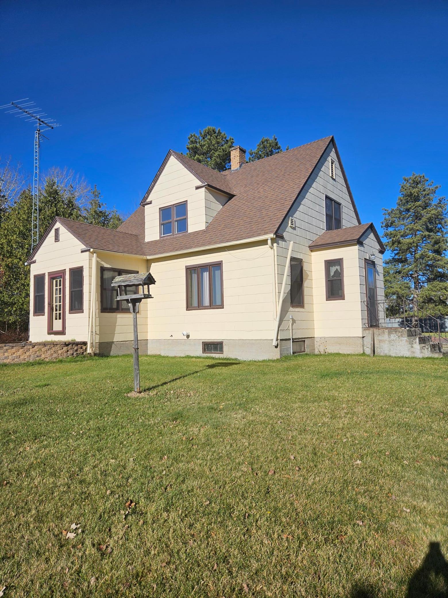 1940 single family home for sale at 6402 Krull Street in Baudette, MN — 4 bed, 2 bath (photo 23 of 23)