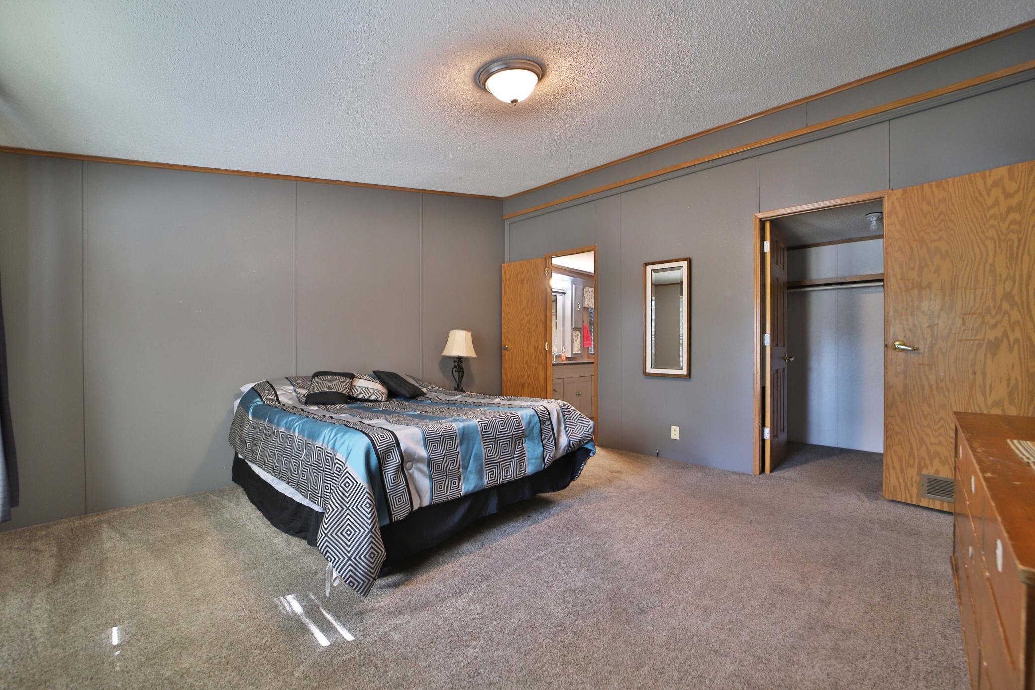 1995 single family home for sale at 801 E Lake Street in Osakis, MN — 3 bed, 2 bath (photo 18 of 38)