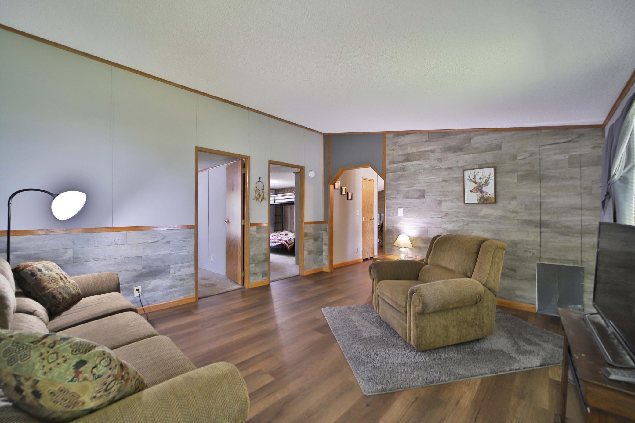1995 single family home for sale at 801 E Lake Street in Osakis, MN — 3 bed, 2 bath (photo 29 of 38)