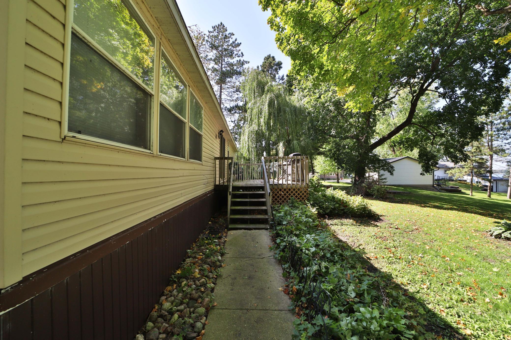 1995 single family home for sale at 801 E Lake Street in Osakis, MN — 3 bed, 2 bath (photo 35 of 38)