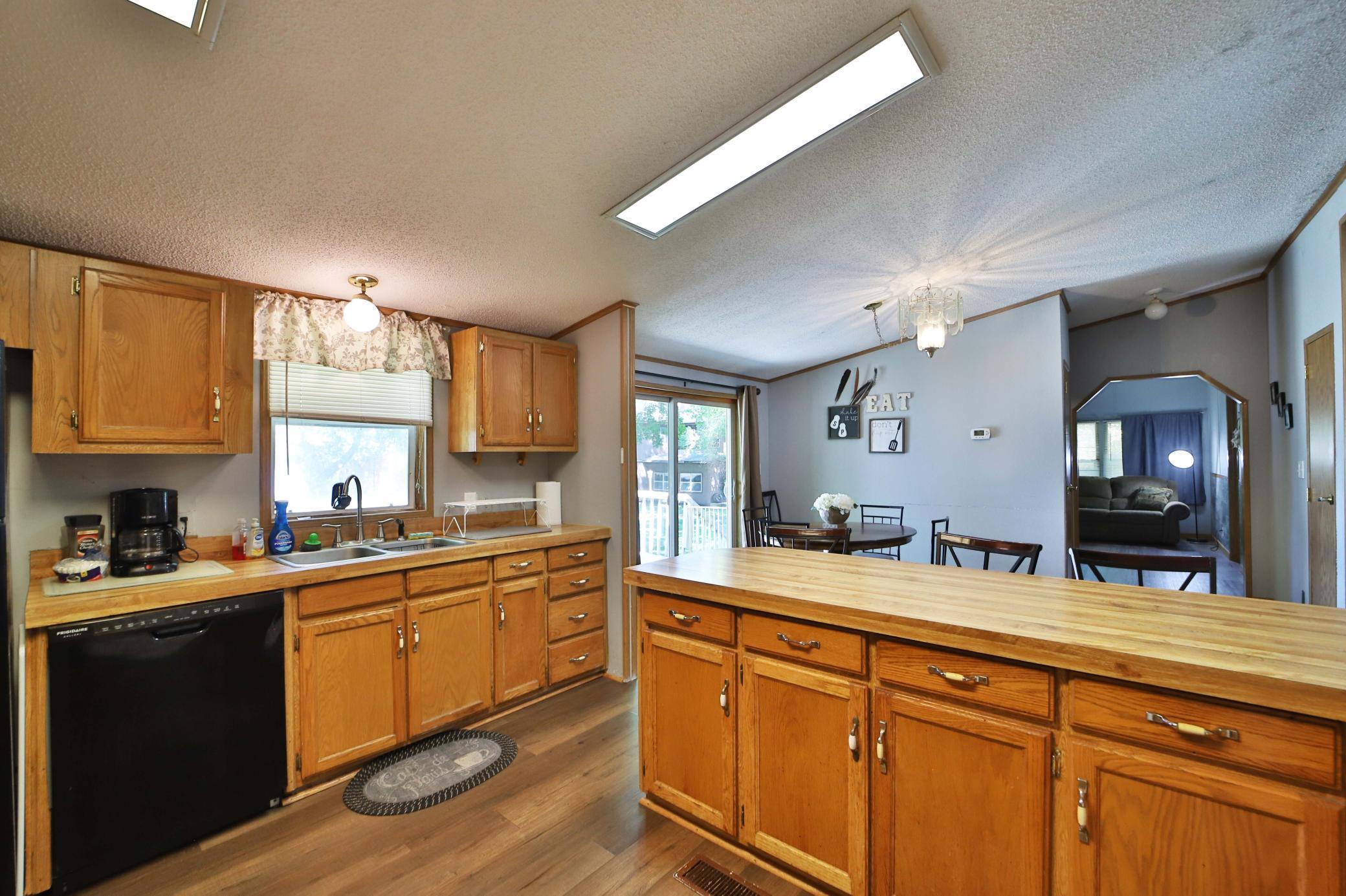 1995 single family home for sale at 801 E Lake Street in Osakis, MN — 3 bed, 2 bath (photo 7 of 38)