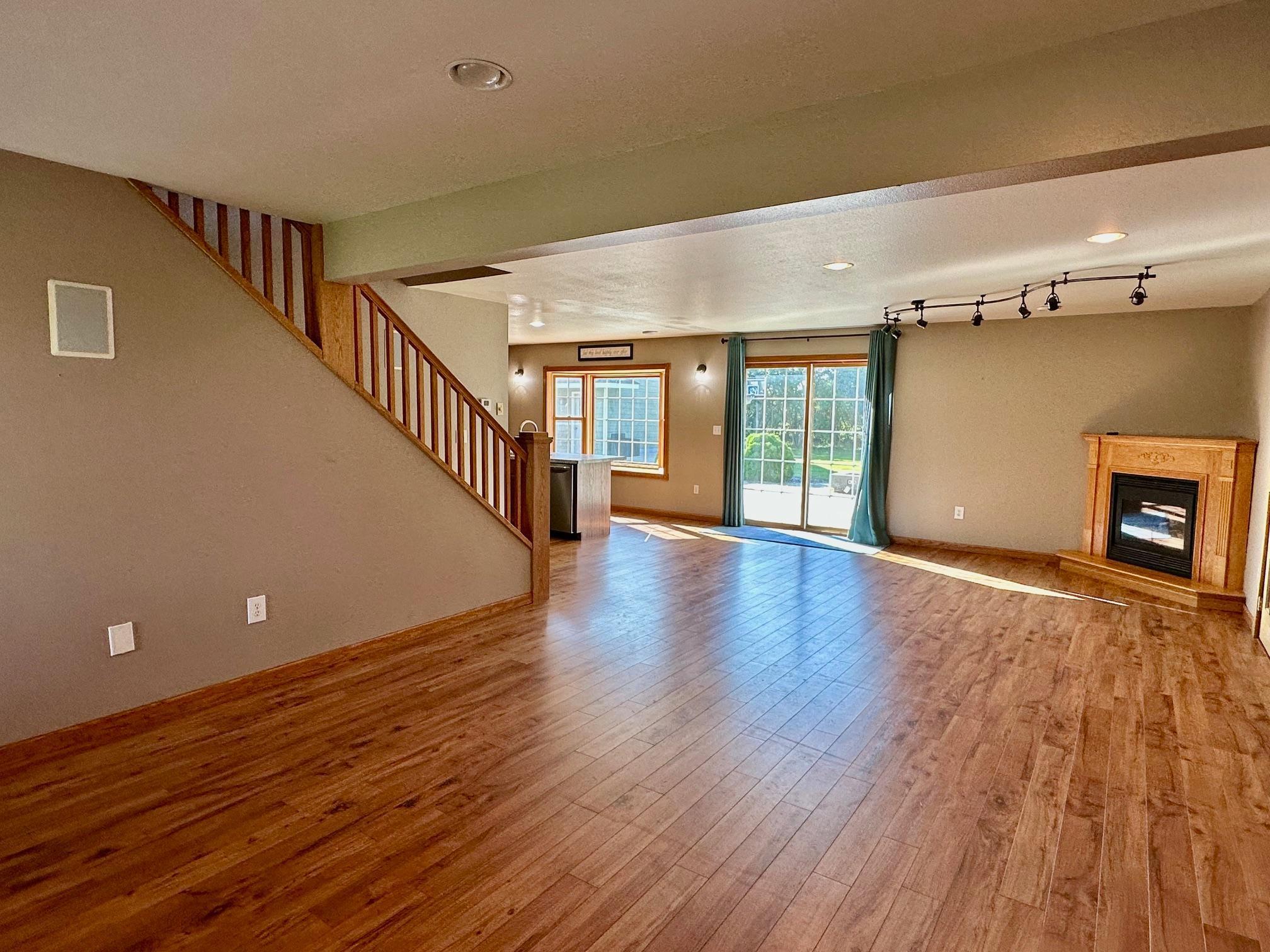 310 7th Street SW, Roseau MN 56751 - Photo 14 of 37
