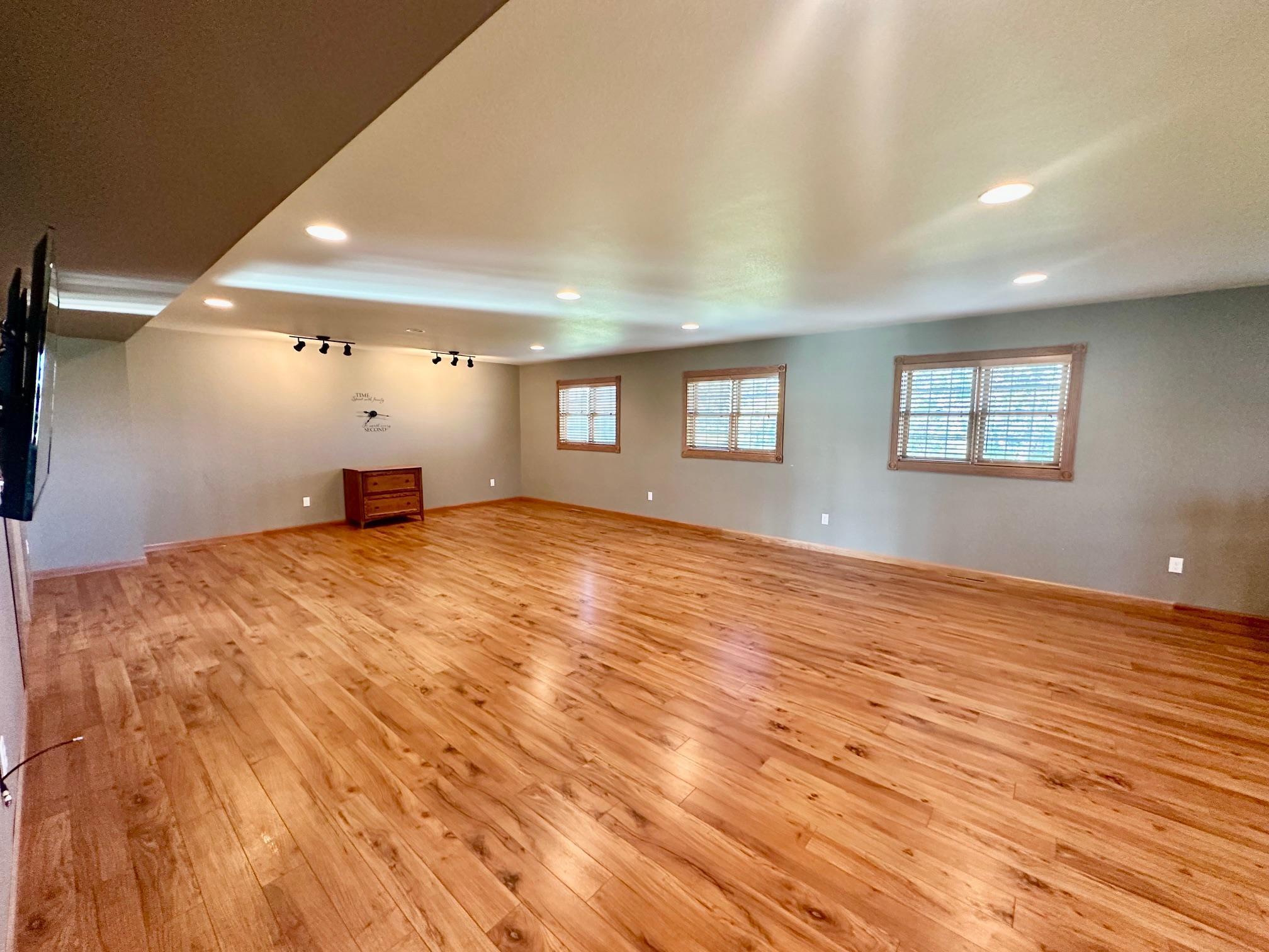 310 7th Street SW, Roseau MN 56751 - Photo 20 of 37