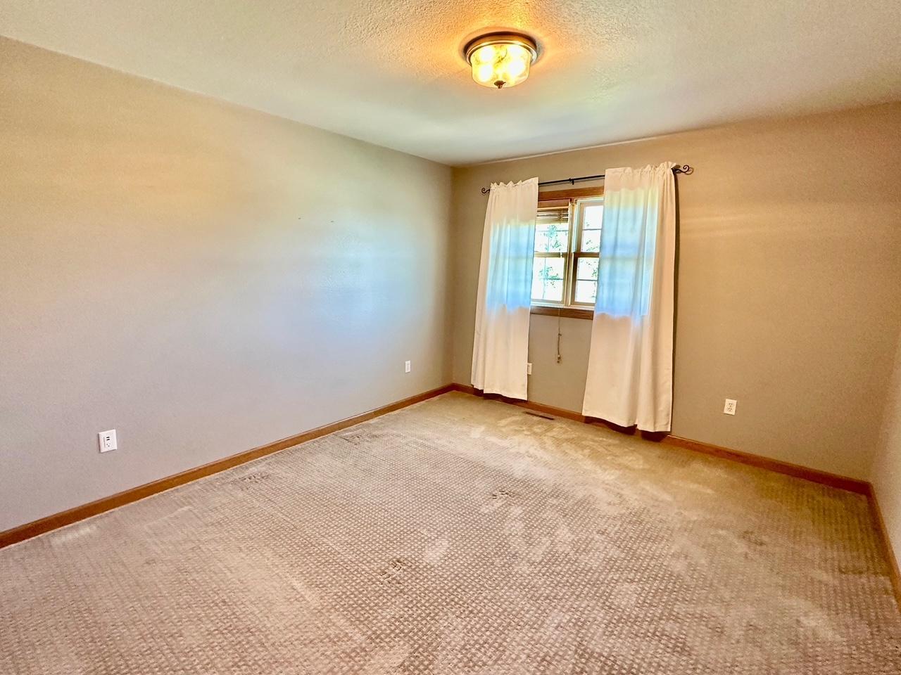 310 7th Street SW, Roseau MN 56751 - Photo 33 of 37