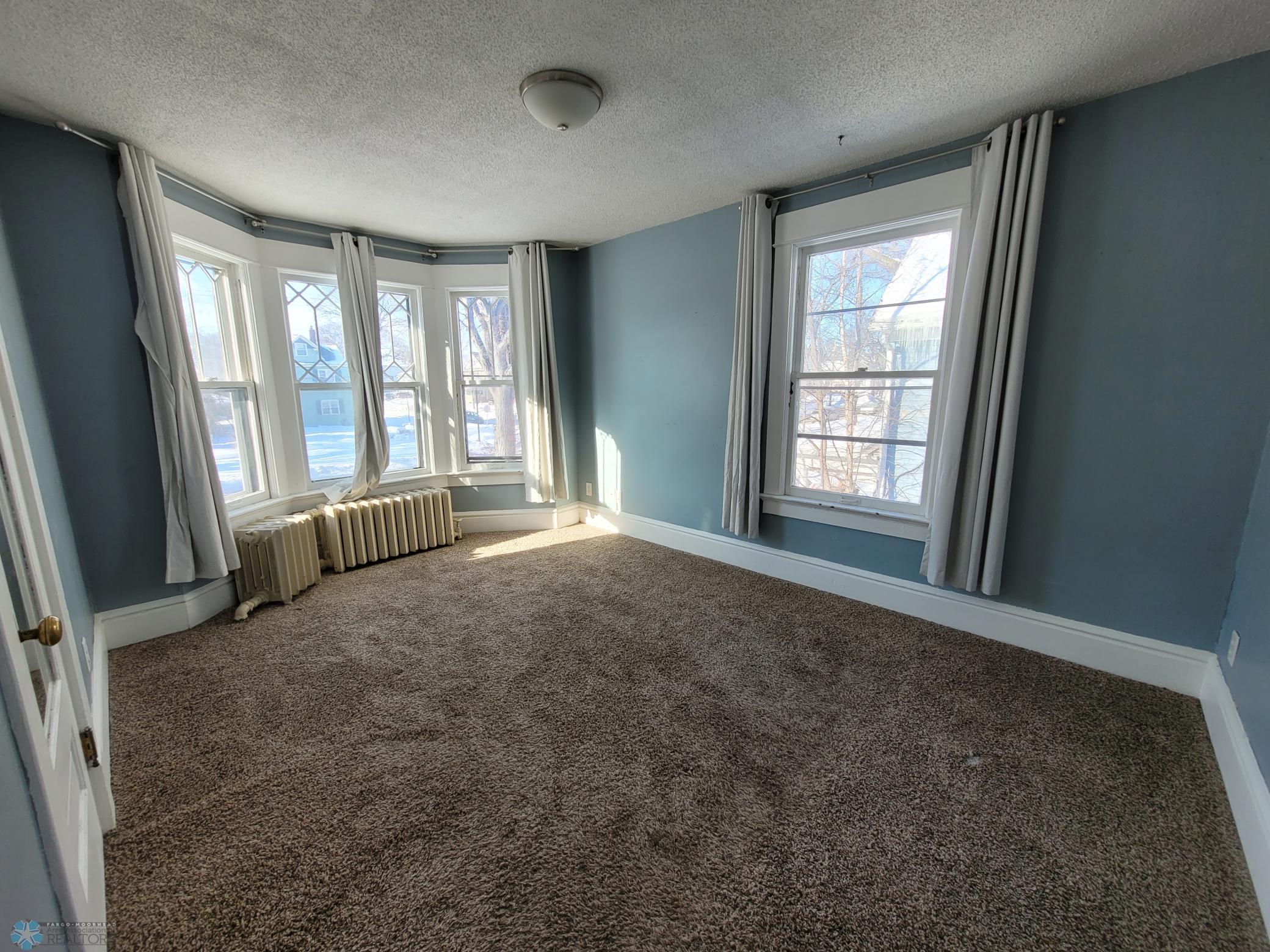 915 Broadway N, Fargo ND 58102 - Photo 4 of 23
