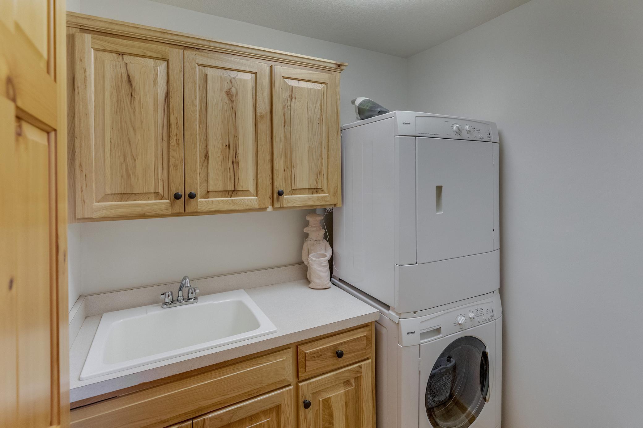 2007 townhouse for sale at 36721 County Road 66 in Crosslake, MN — 3 bed, 4 bath (photo 13 of 39)