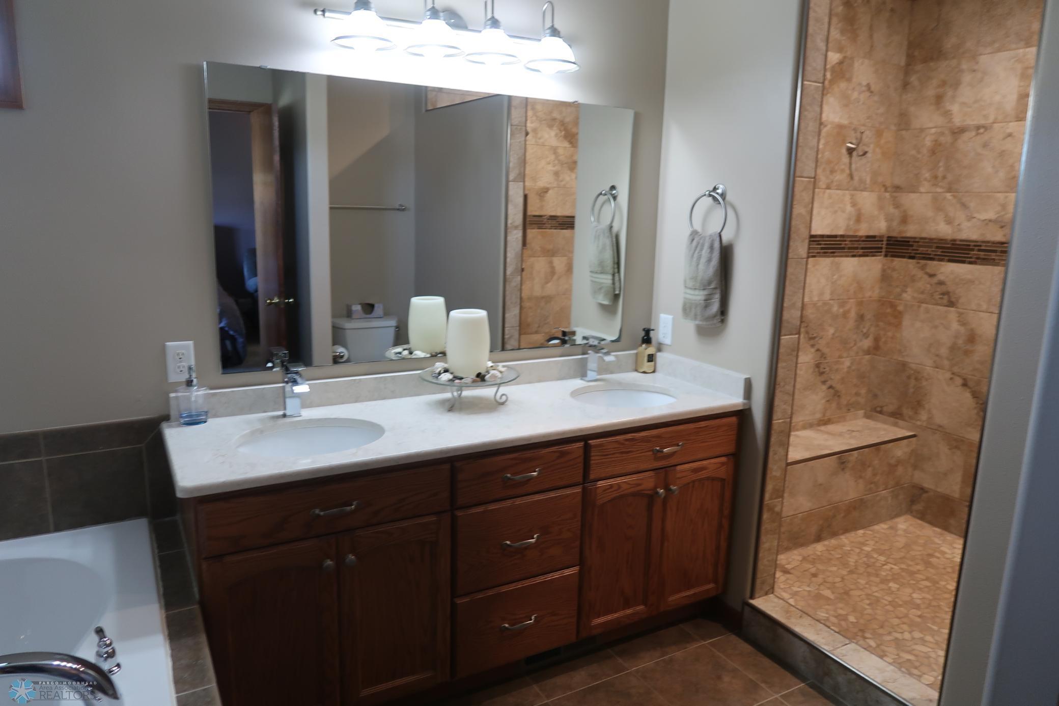 2007 single family home for sale at 1101 Southcreek Avenue in Glyndon, MN — 5 bed, 4 bath (photo 36 of 58)