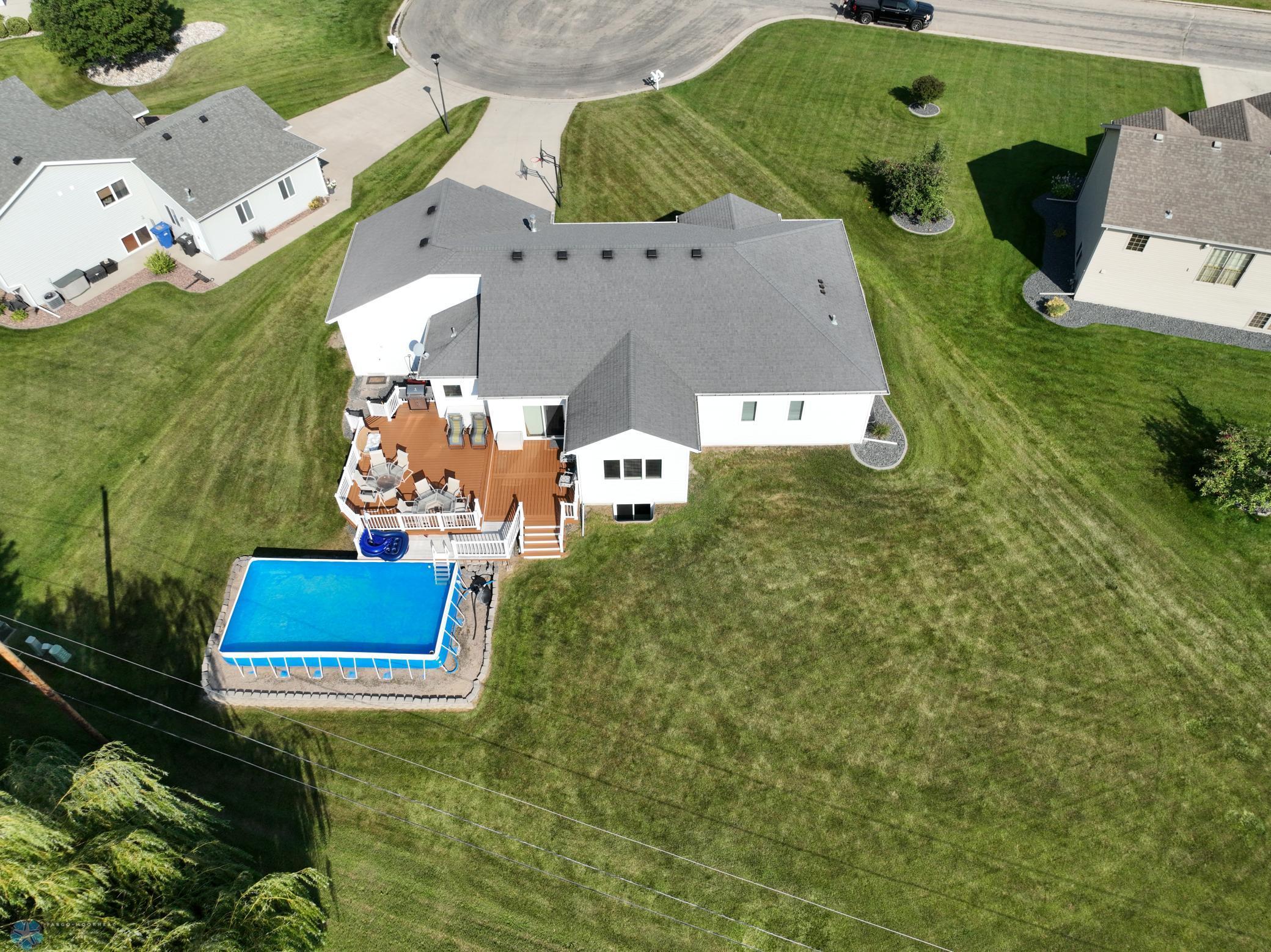 2007 single family home for sale at 1101 Southcreek Avenue in Glyndon, MN — 5 bed, 4 bath (photo 5 of 58)