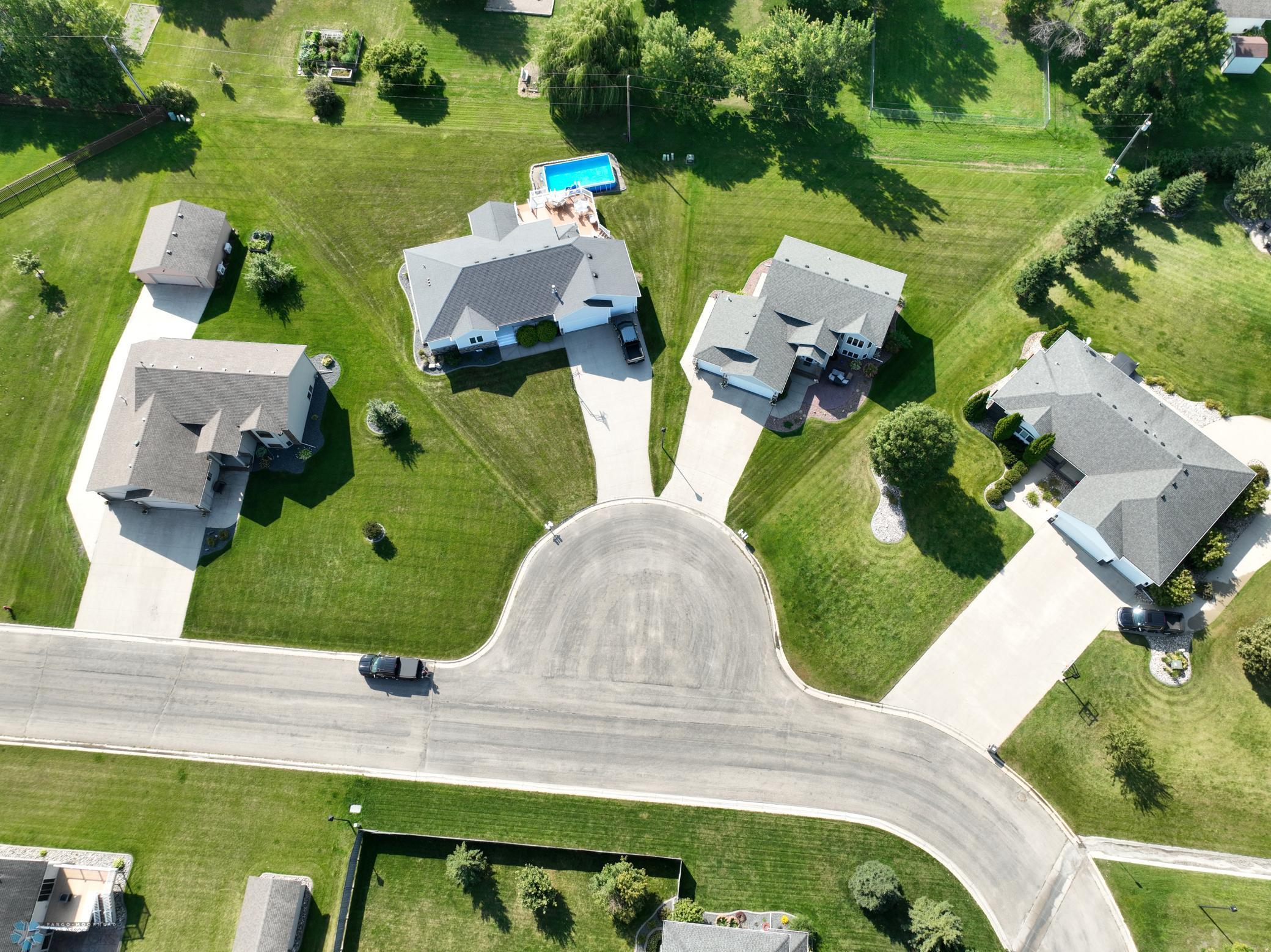 2007 single family home for sale at 1101 Southcreek Avenue in Glyndon, MN — 5 bed, 4 bath (photo 8 of 58)