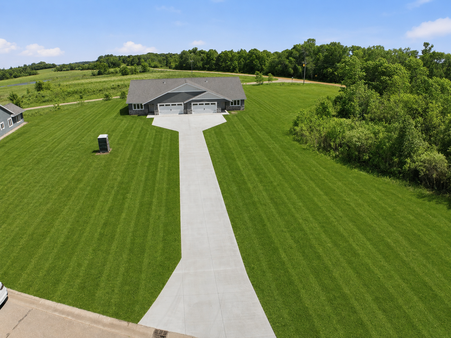 2026 townhouse for sale at 381 Old Glory Drive NE in Alexandria, MN — 2 bed, 2 bath (photo 11 of 30)